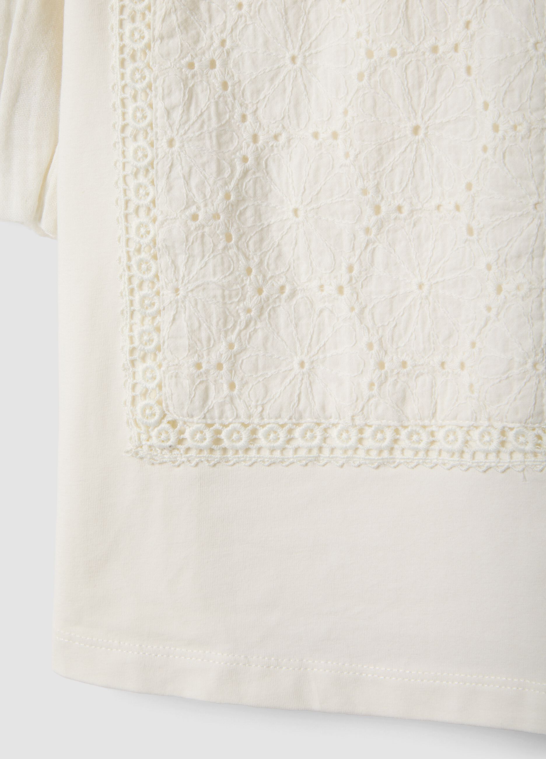 White stretch cotton girls' T-shirt with cut-out design