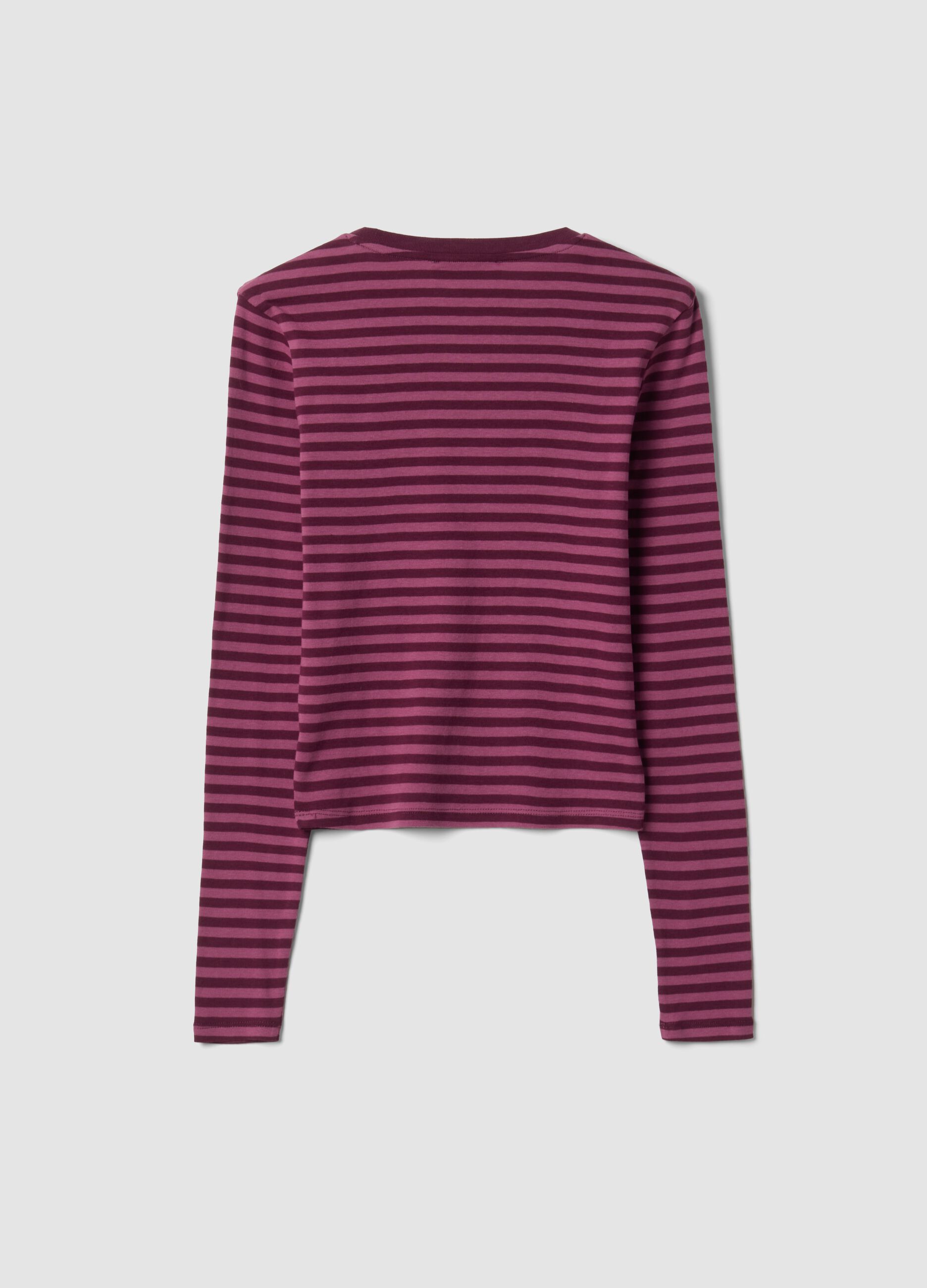 T-shirt viola in puro cotone a righe con girocollo