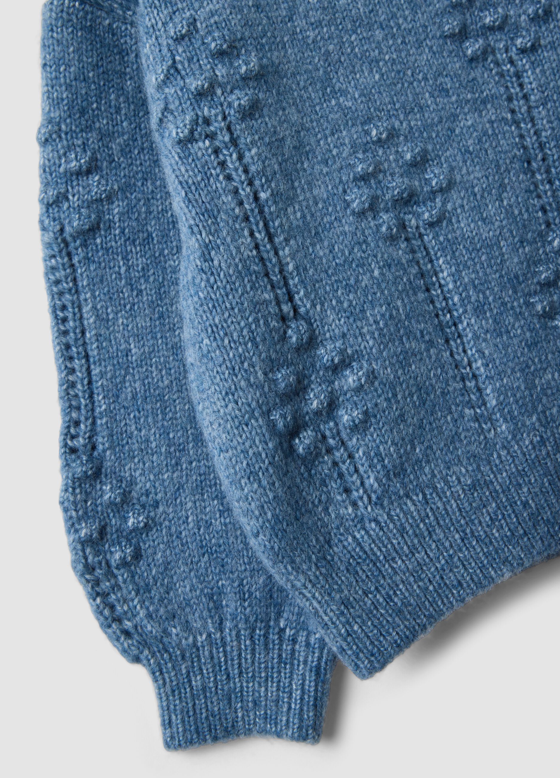 Blue crew-neck knitted jumper with floral pattern