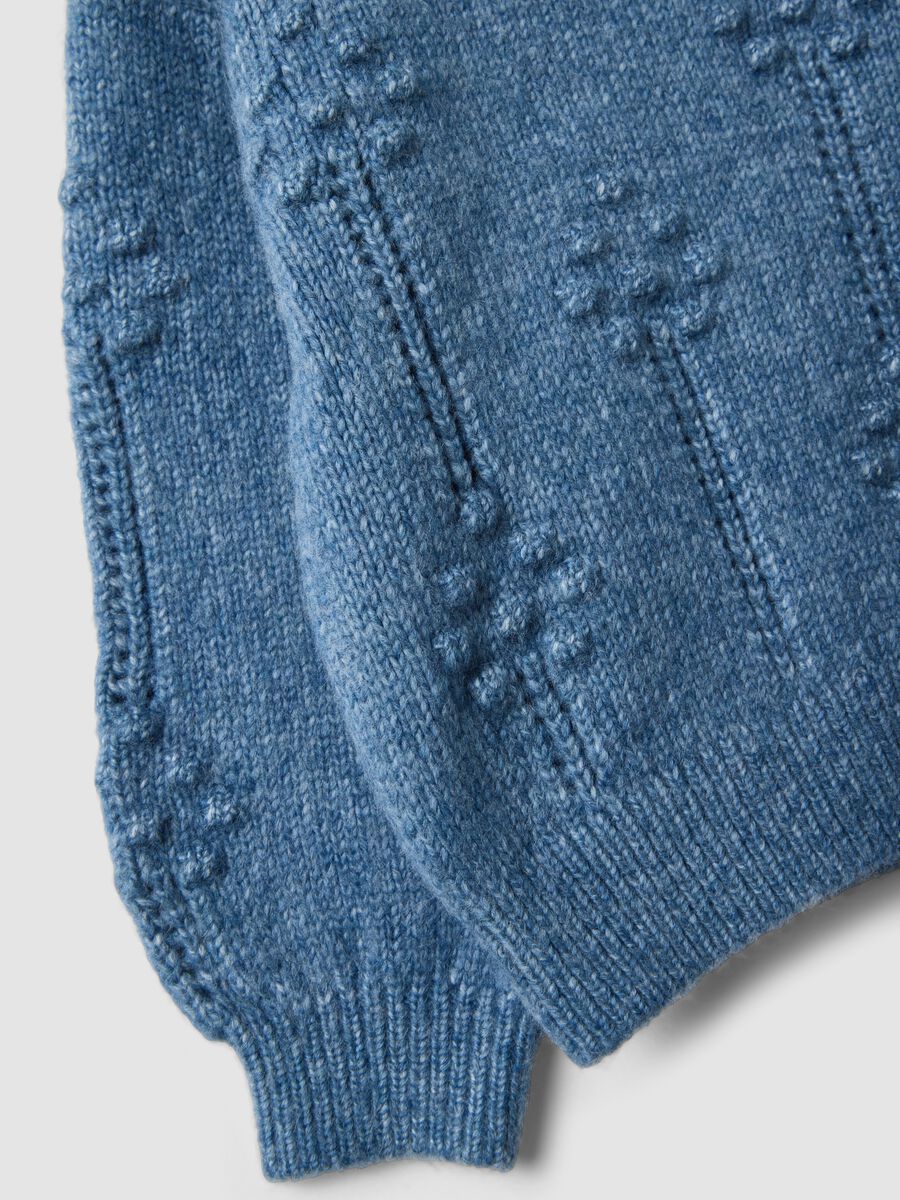Blue crew-neck knitted jumper with floral pattern_2