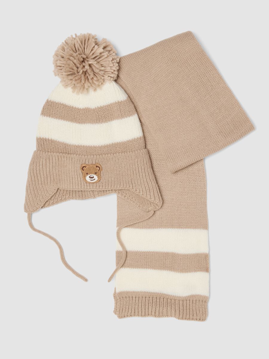 Brown knitted hat and scarf set with stripes_0