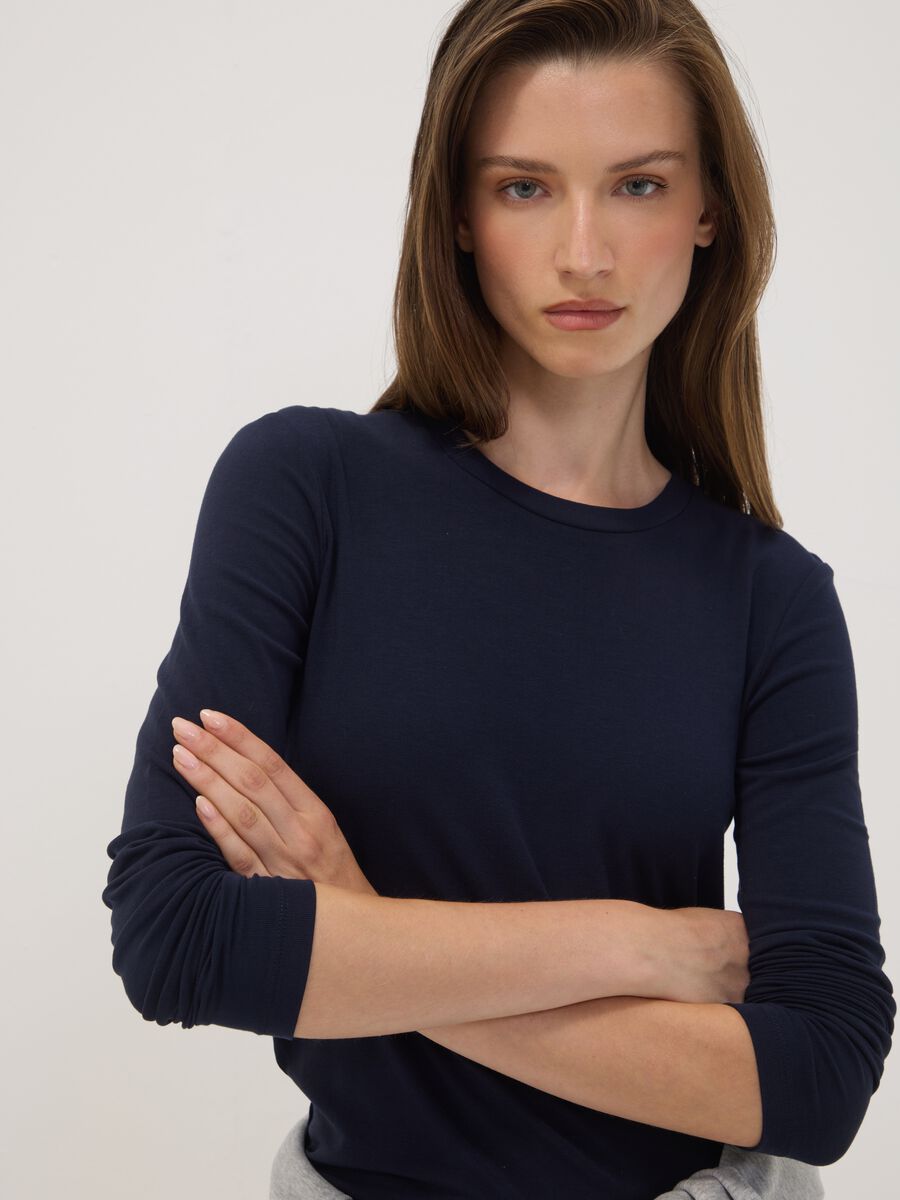 T-shirt blu girocollo in viscosa e lana elasticizzata regular fit_0