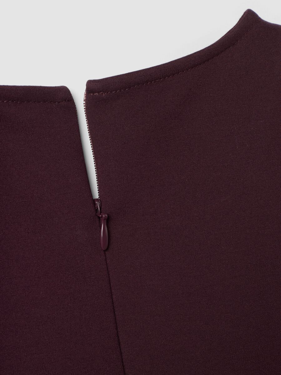 Burgundy sleeveless Milano stitch stretch viscose straight-fit dress_5