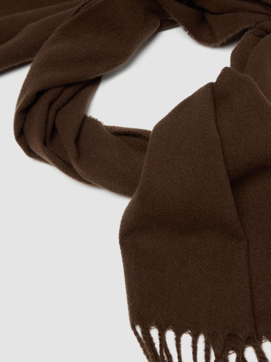 Brown fringed scarf in viscose blend_1