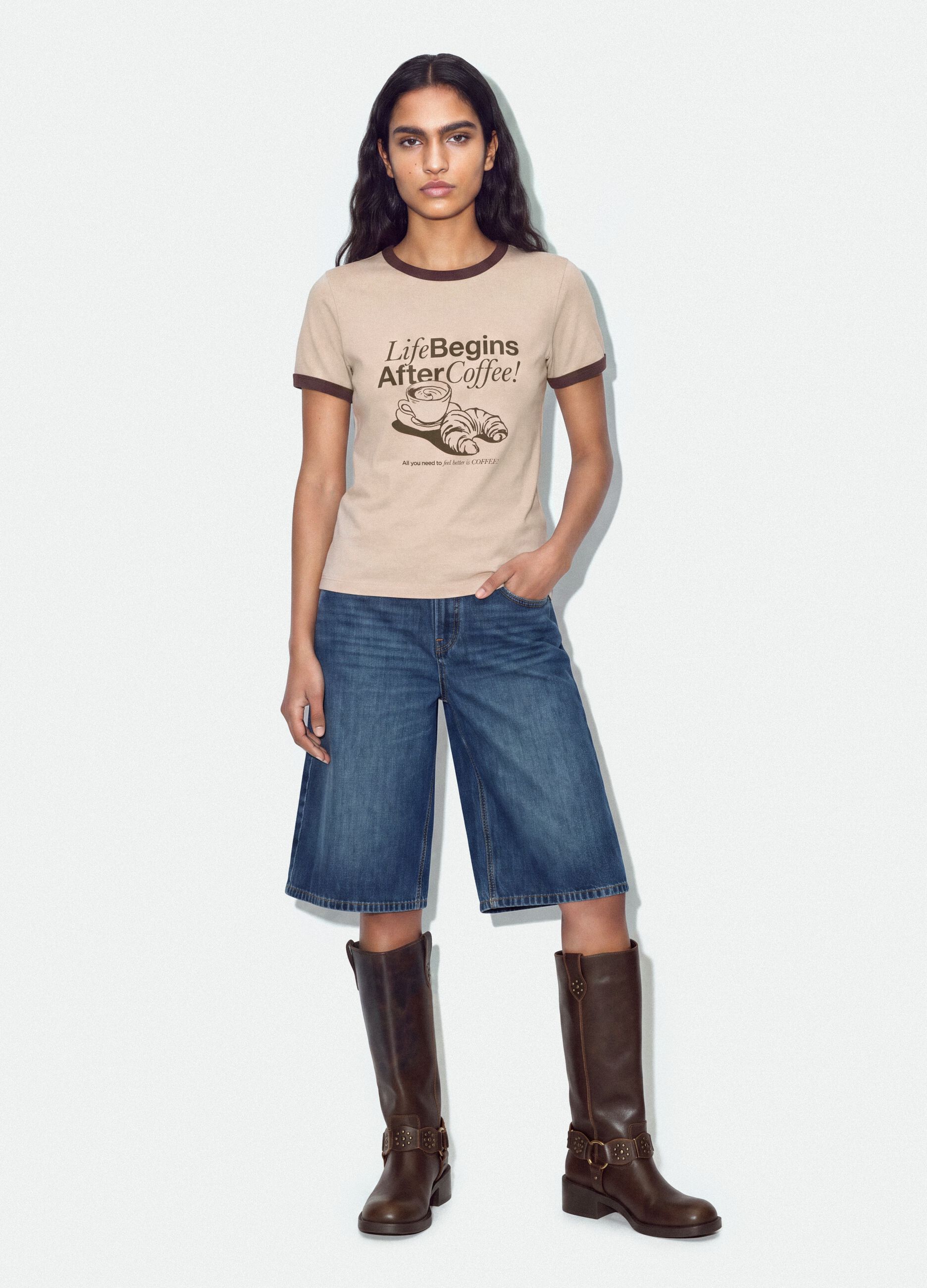 Pink cotton T-shirt with front graphic print and contrast trims