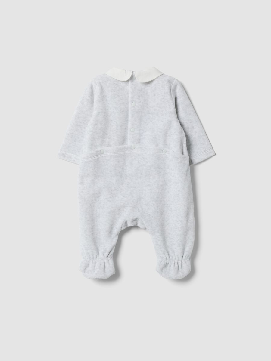 Grey organic cotton blend sleepsuit with collar_1