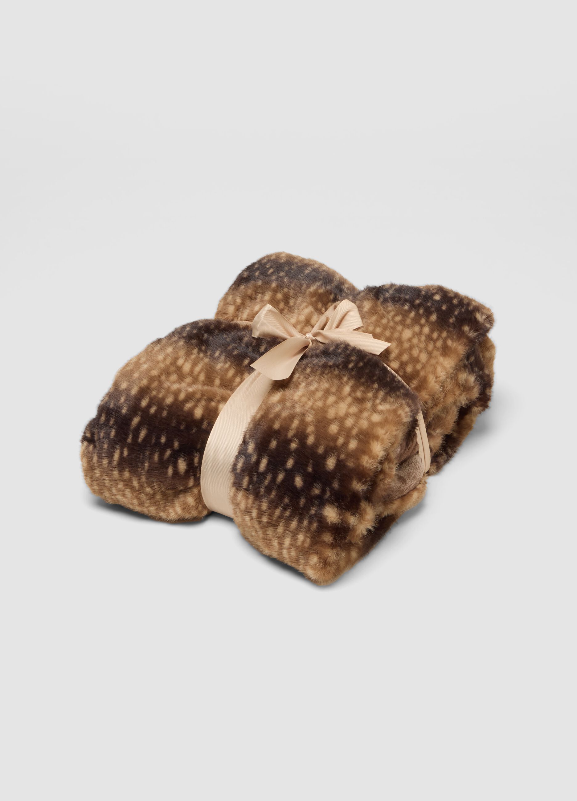Brown blanket with leopard print