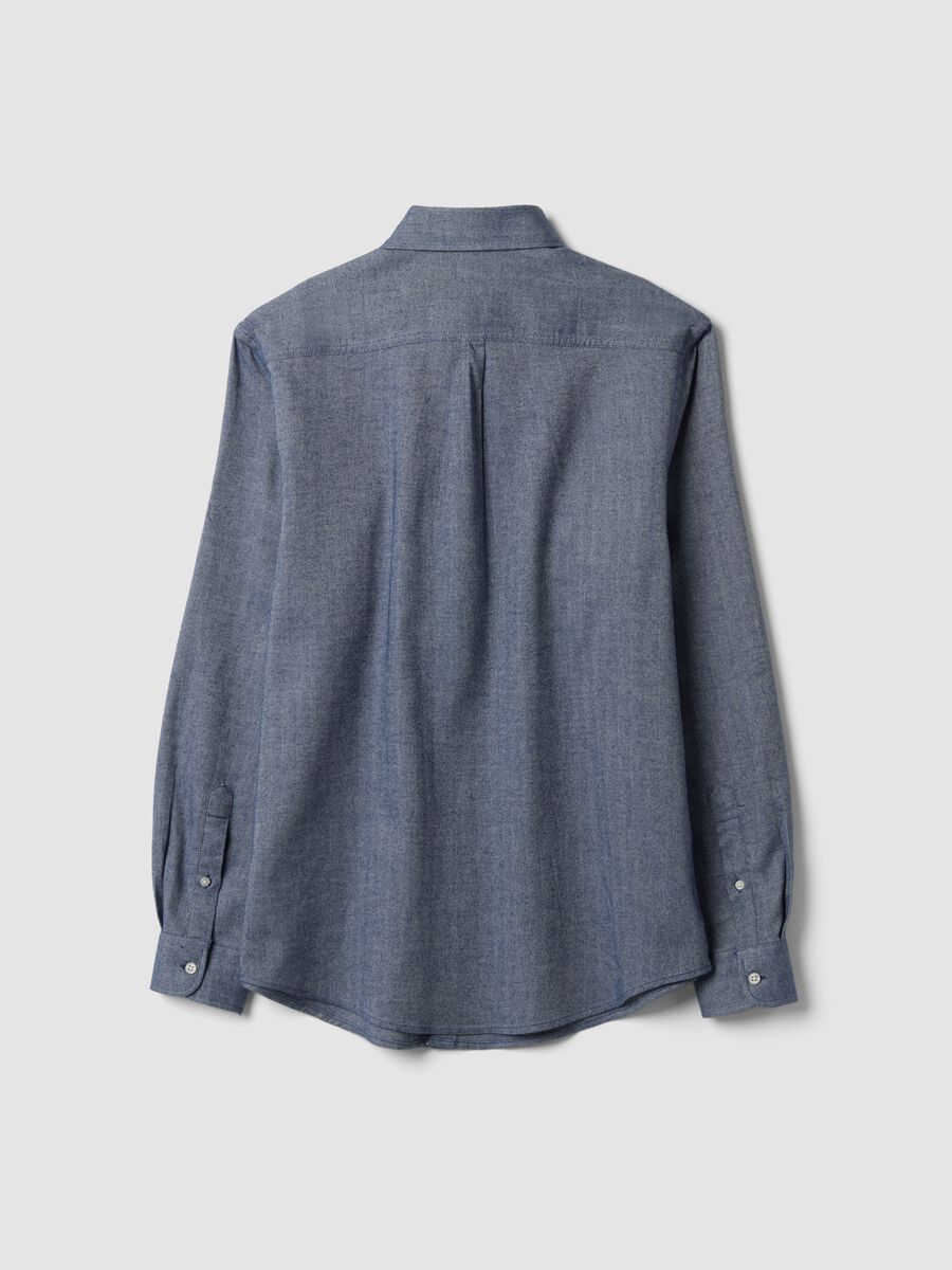 قميص فلانيل رمادي من قطن خالص بياقة بأزرار (Button-down) وقصّة Regular_2
