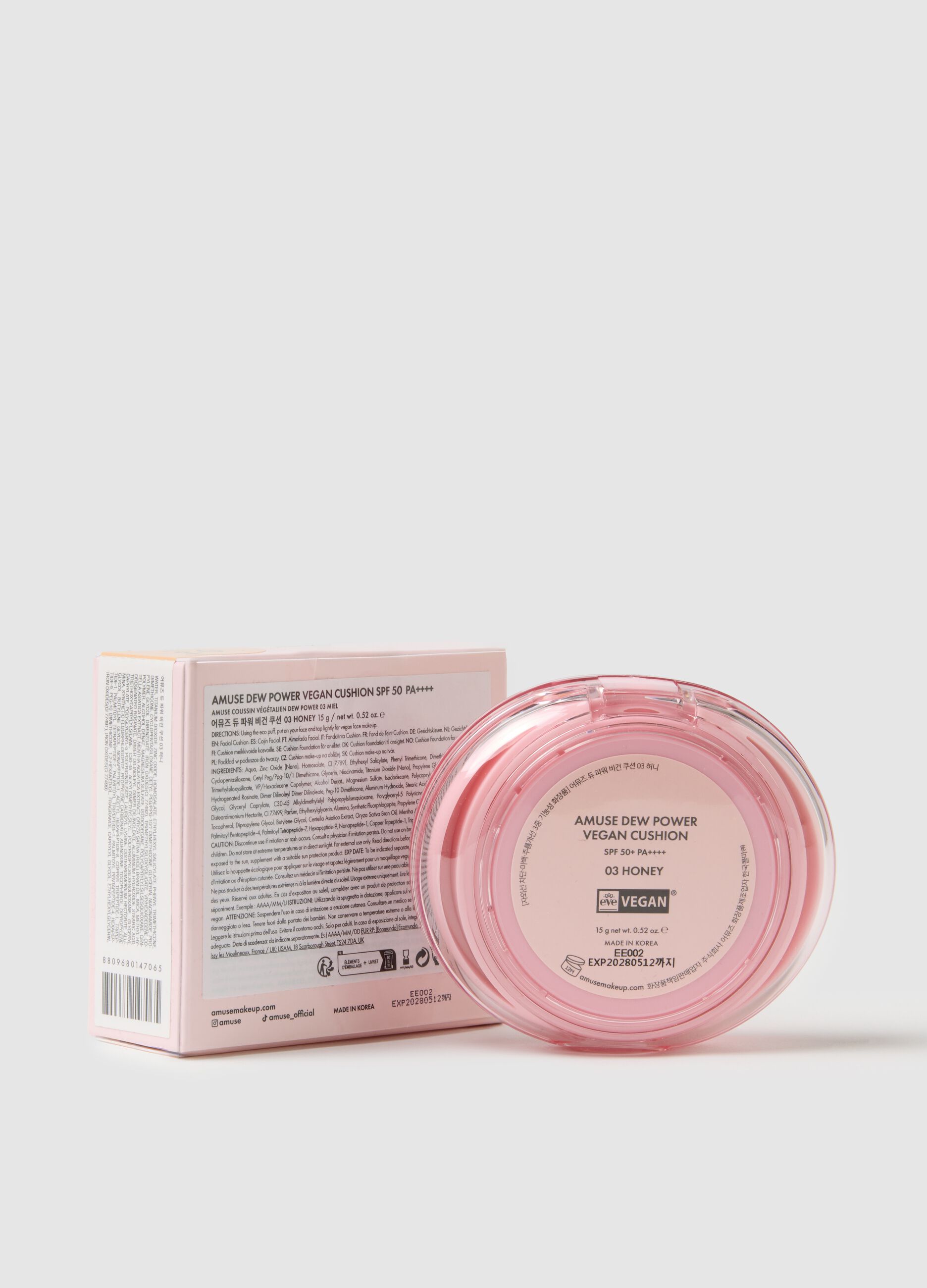 Dewy skin effect cushion foundation. Provides healthy, flawless, and radiant skin for 24 hours!