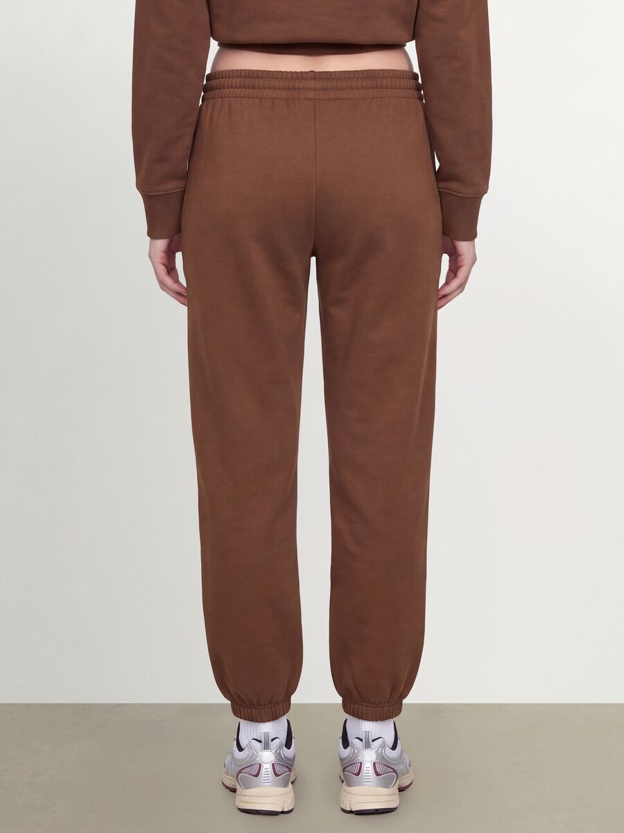 Brown cotton-blend jogger trousers with elasticated waist, regular fit_3