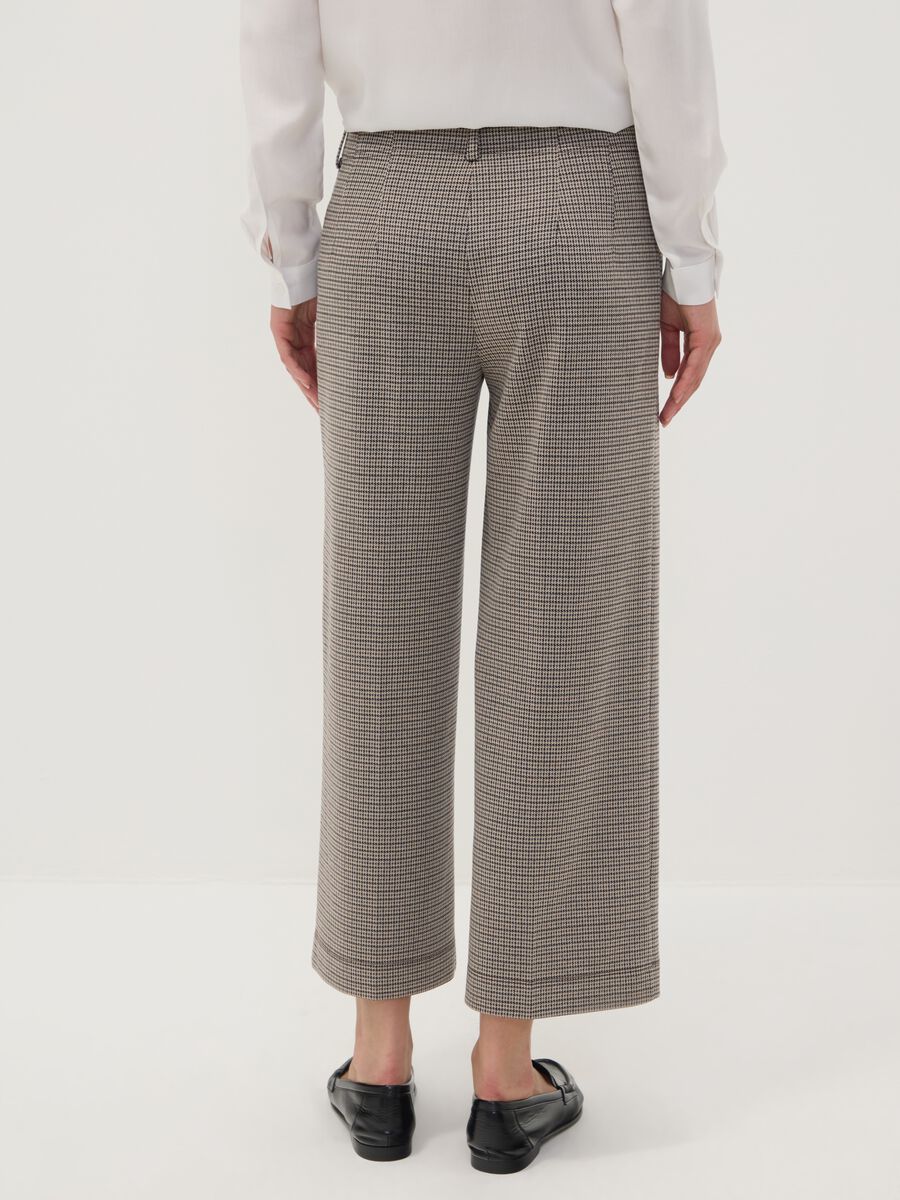 Pantaloni culotte beige in viscosa elasticizzata_2