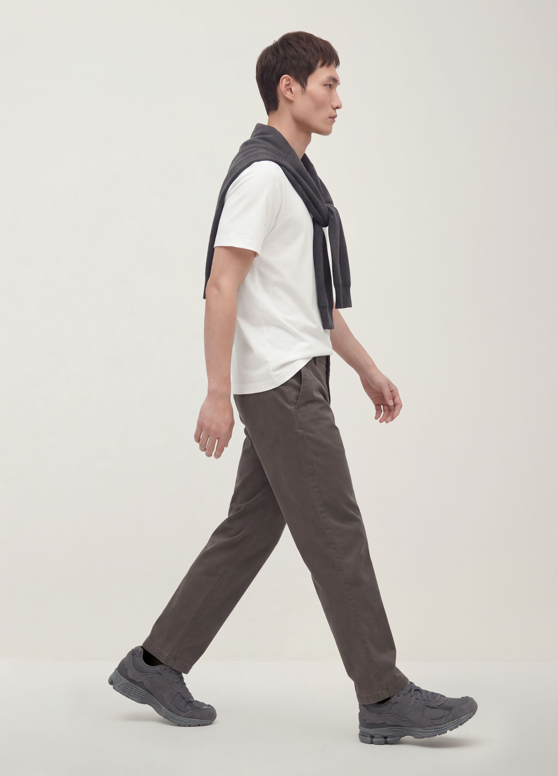 Pantaloni chino grigi in twill di cotone elasticizzato regular tapered fit