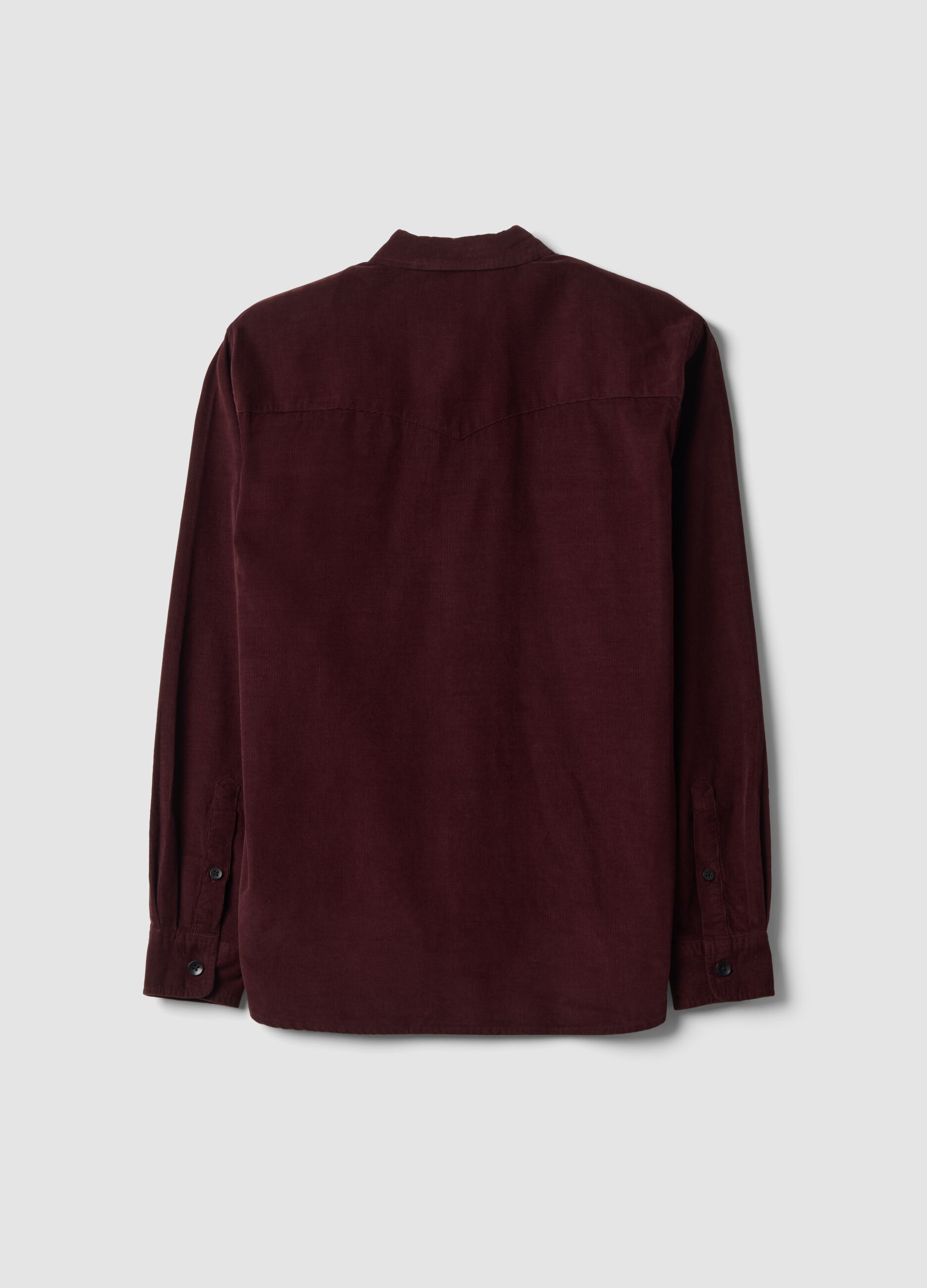 Camicia marrone in puro cotone con due tasche
