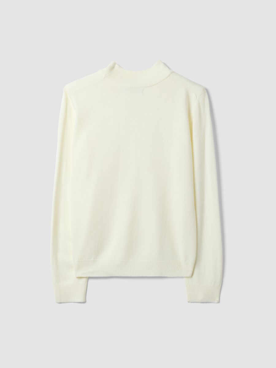 White long-sleeved top with high neck, regular fit_6