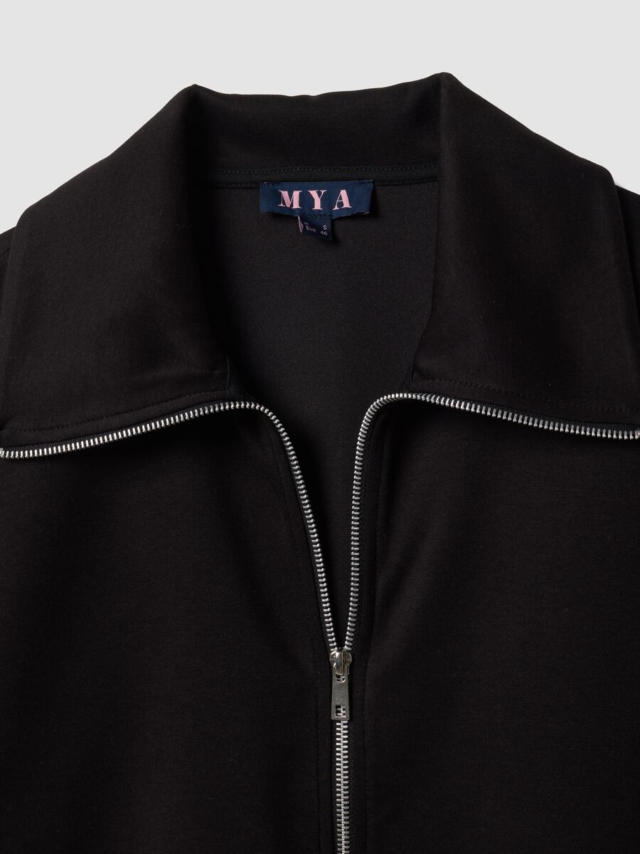 Felpa full zip nera in viscosa elasticizzata con colletto_5