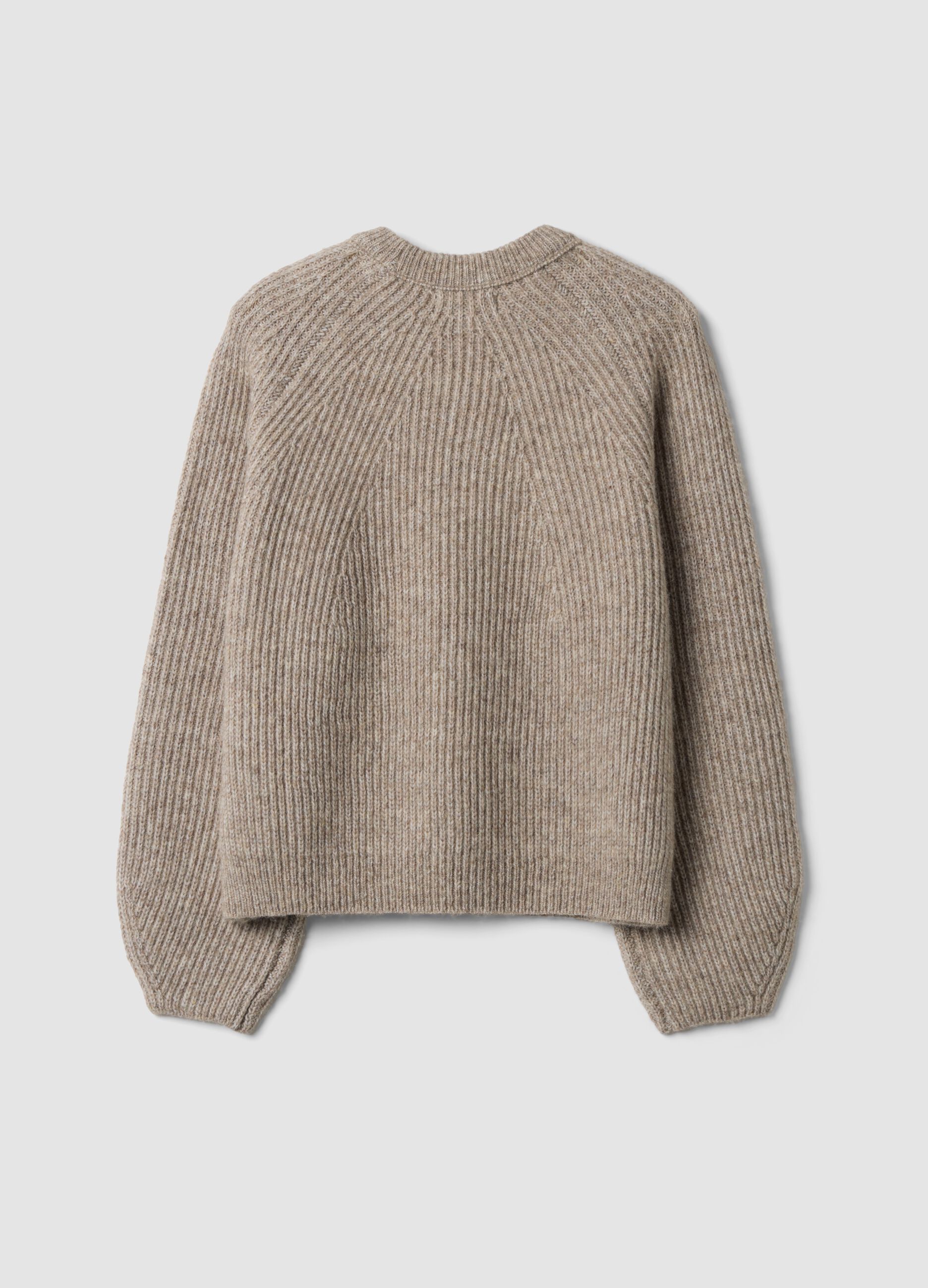 Maglione beige in misto lana a coste con girocollo