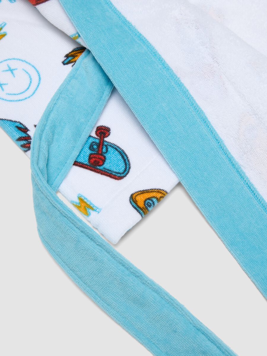 White hooded bathrobe in pure organic cotton_3
