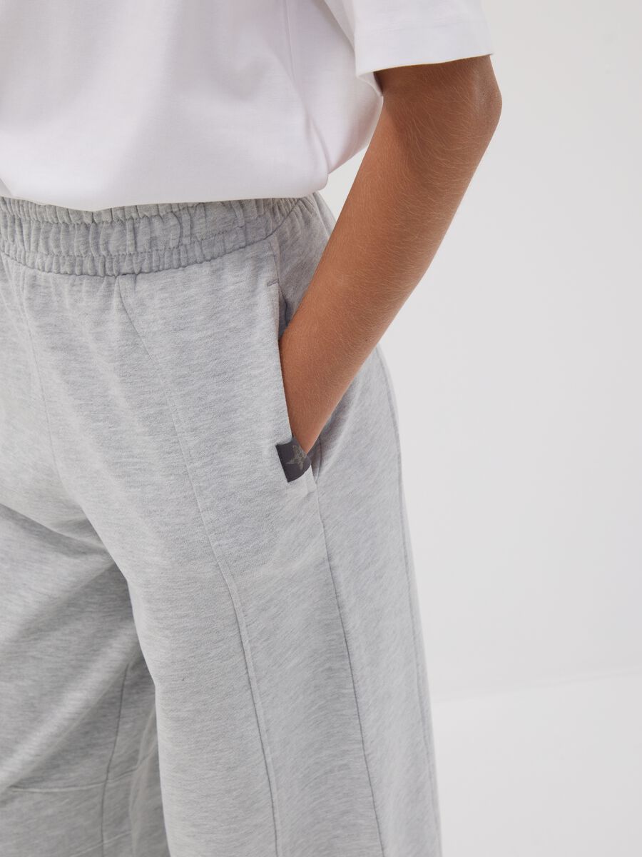 Grey wide-leg trousers in a cotton-viscose blend for girls_2