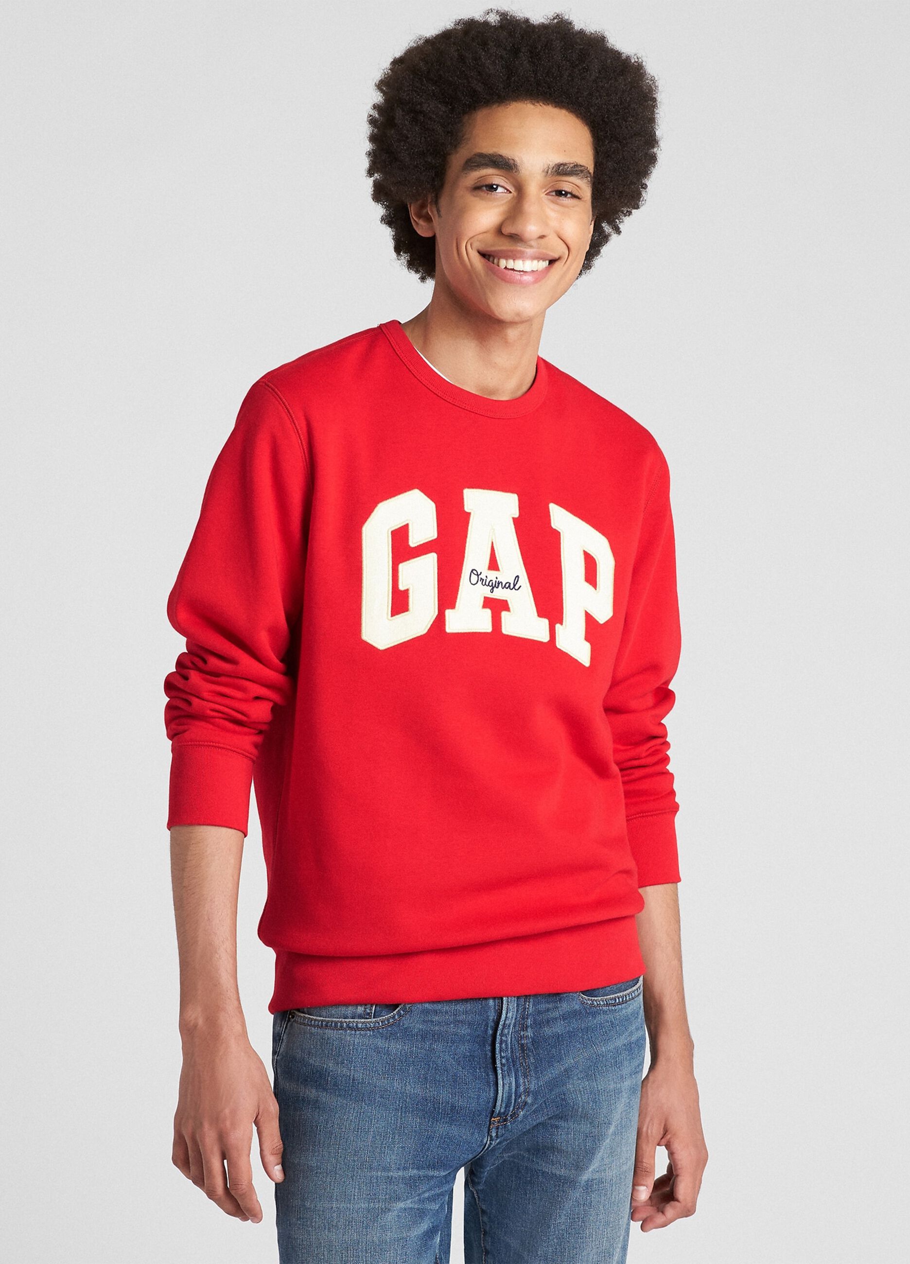 سويت شيرت برقبة دائرية مع رقعة شعار GAP