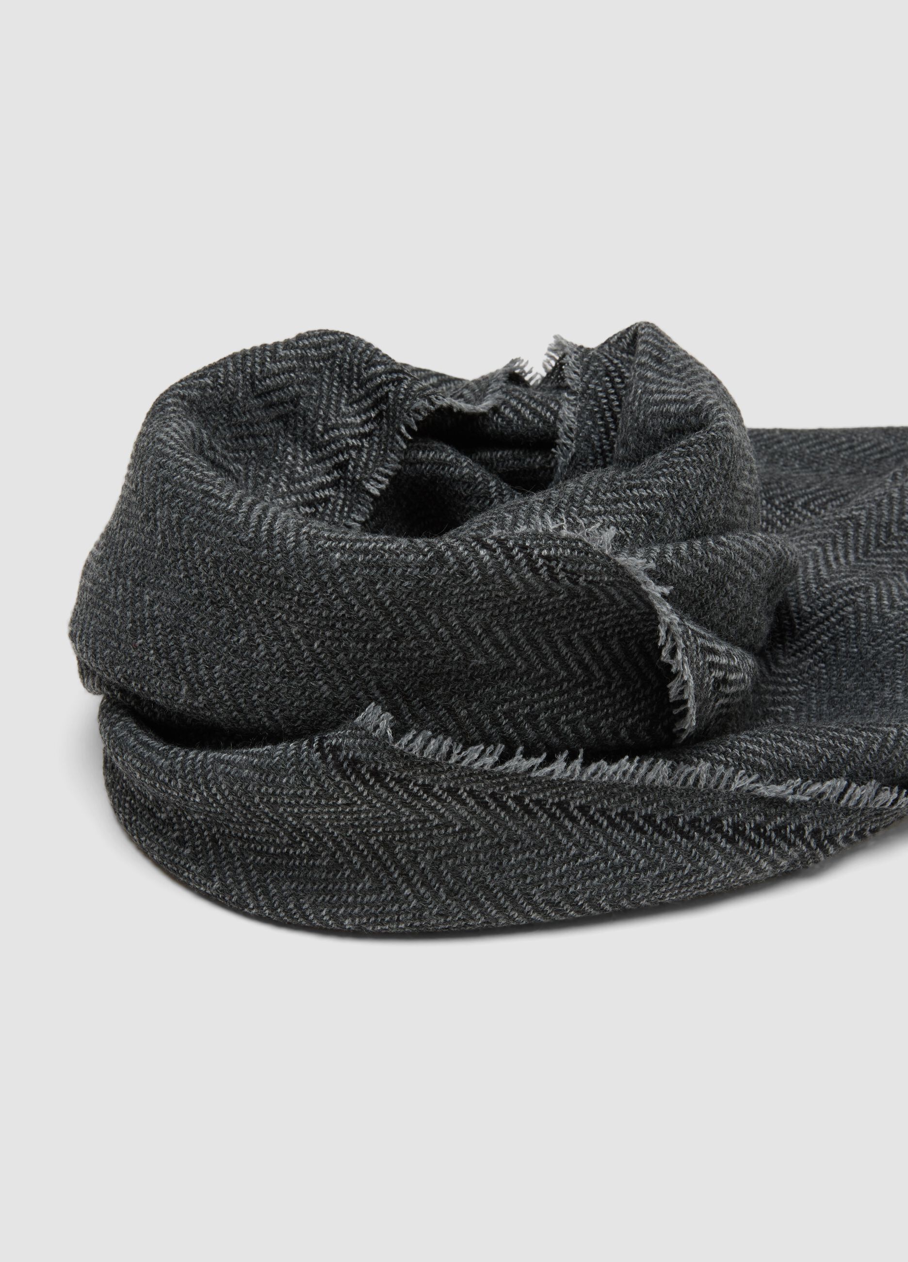 Grey herringbone scarf with fringed ends