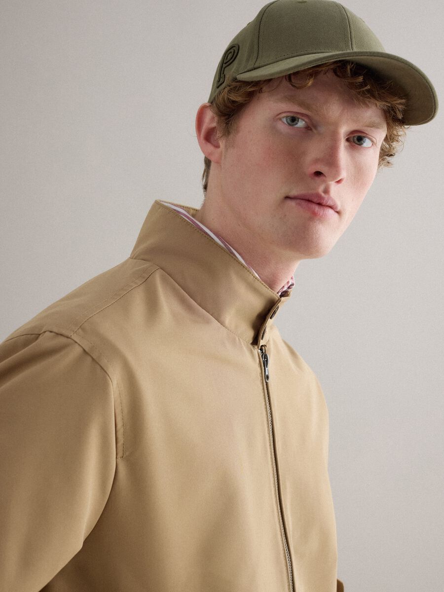 Green pure cotton cap with adjustable visor and embroidered P_1