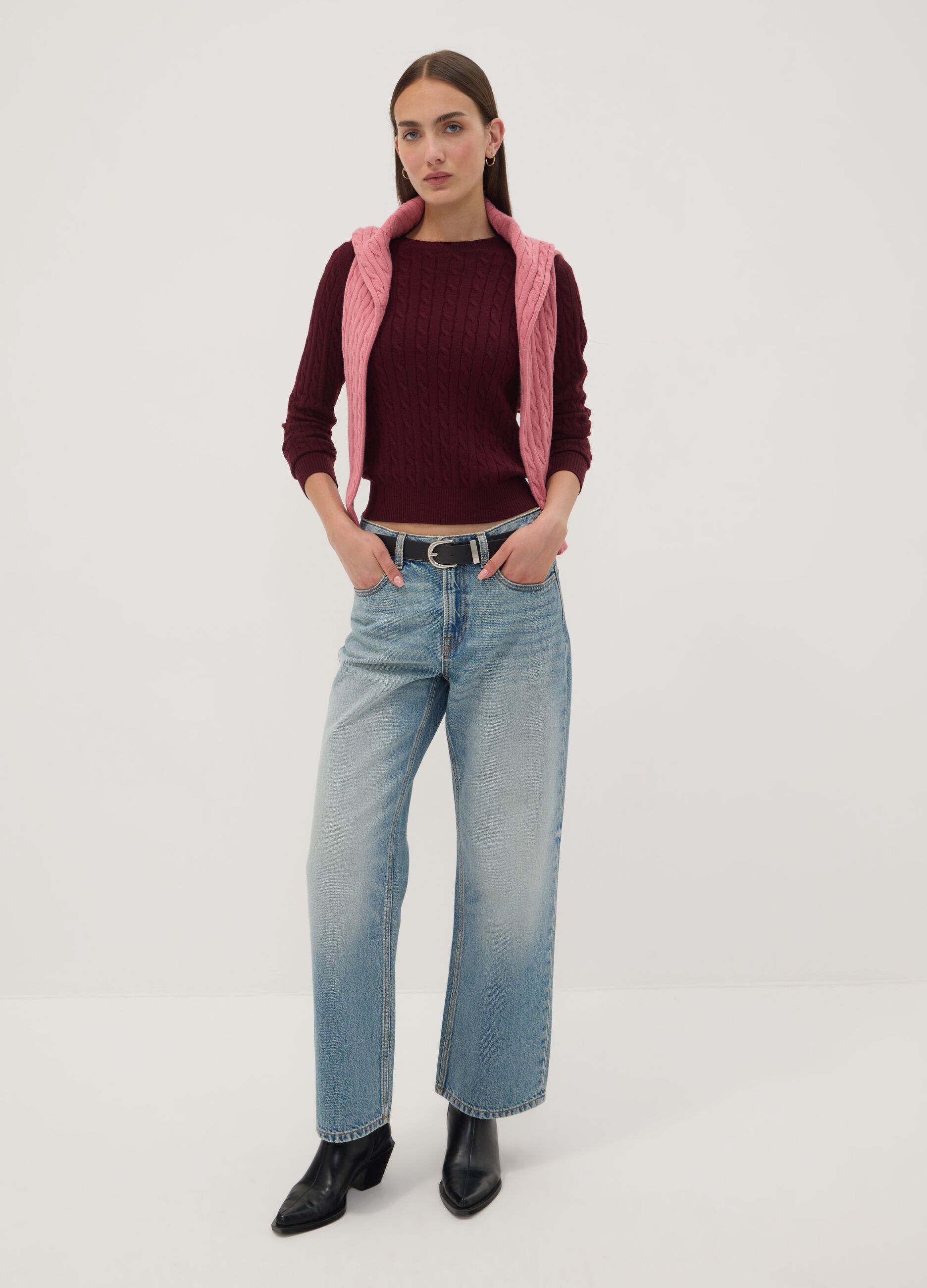 Red cable-knit crew neck jumper, regular fit