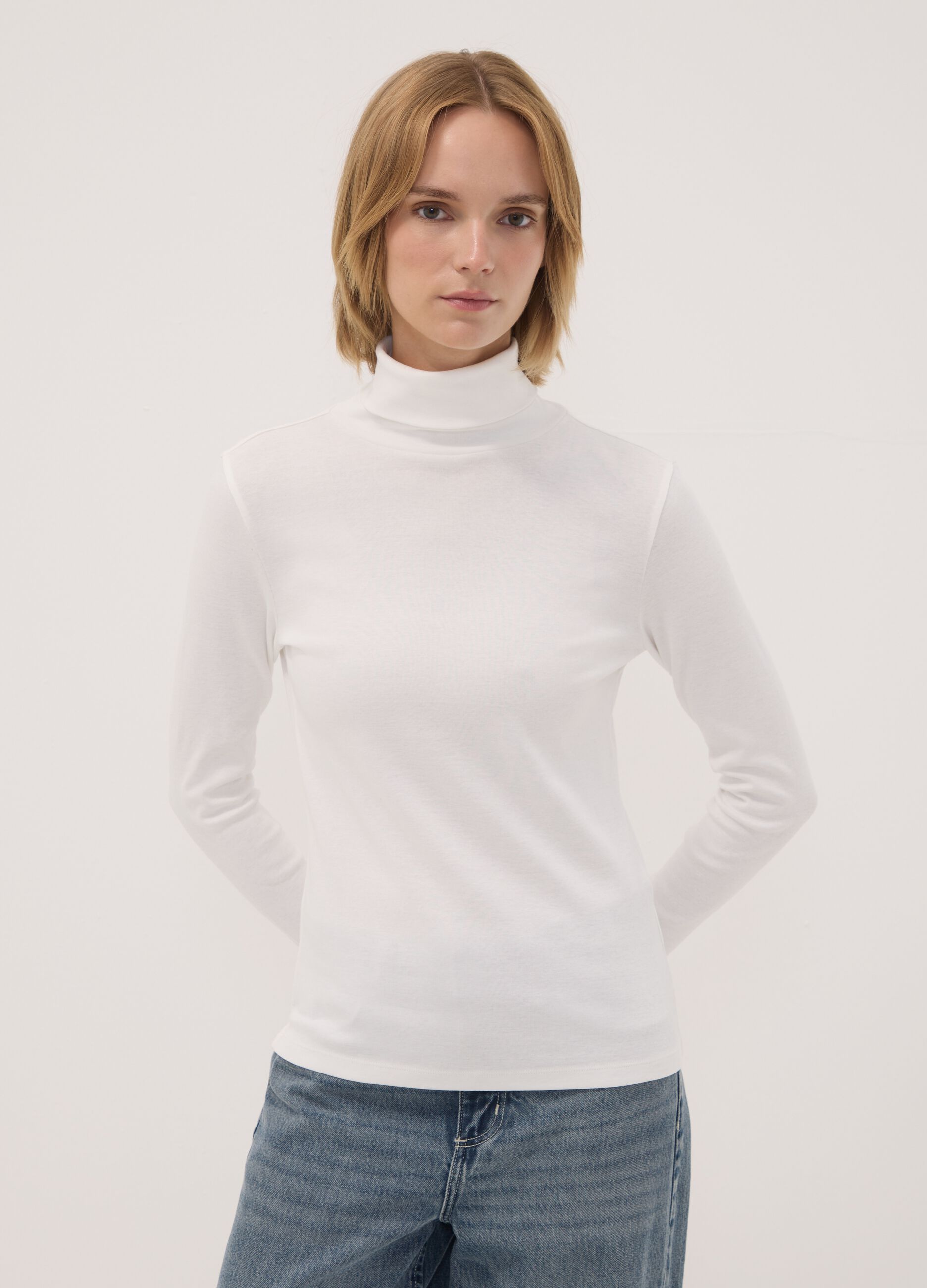 White pure cotton crew-neck T-shirt