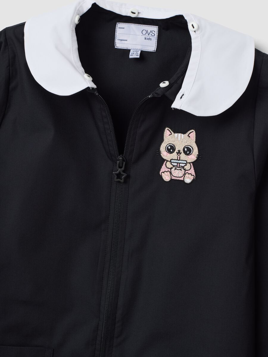 Customisable black school apron for girls with embroidered kitten_2