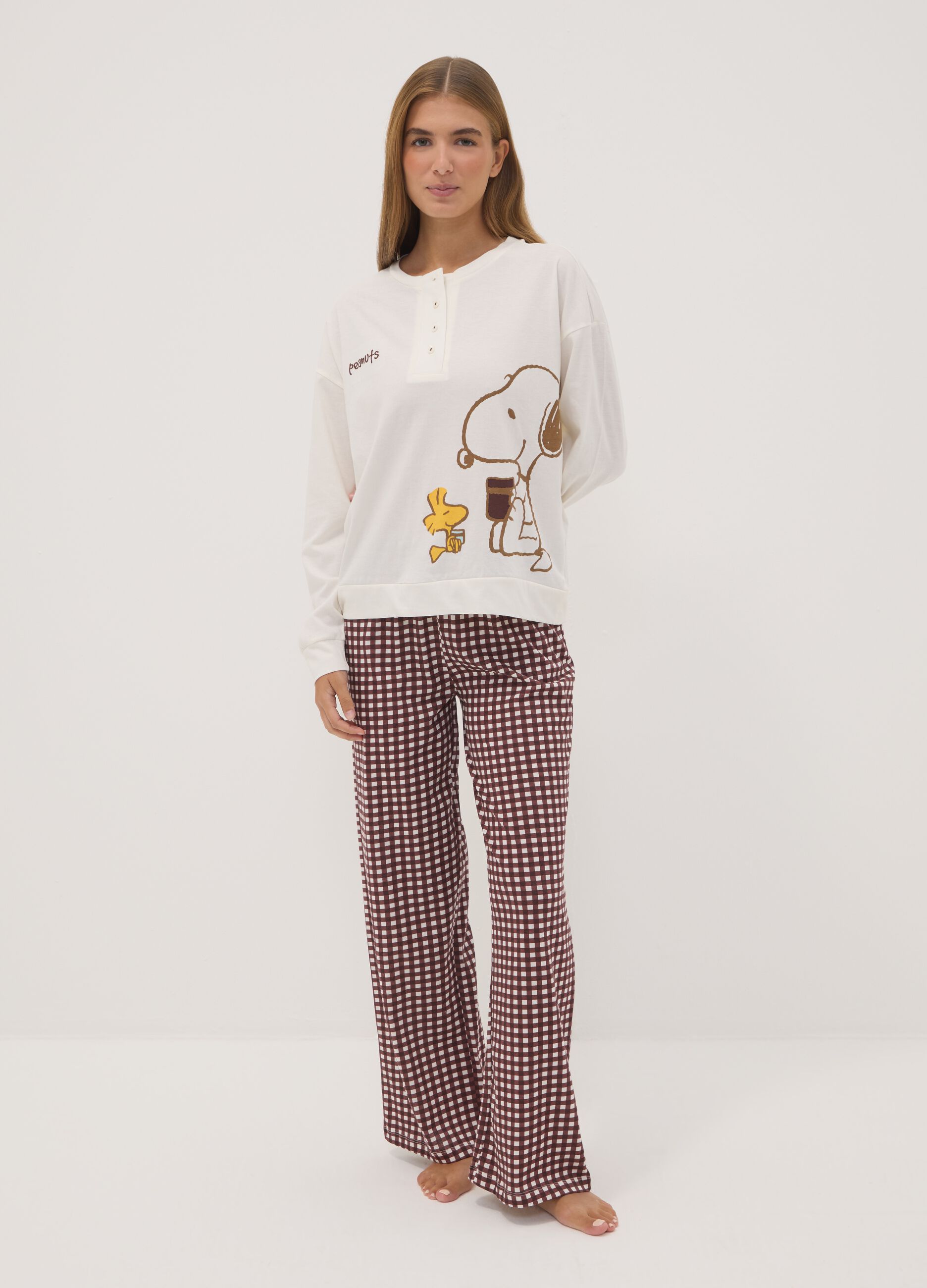 Brown Peanuts-themed pyjamas in pure organic cotton
