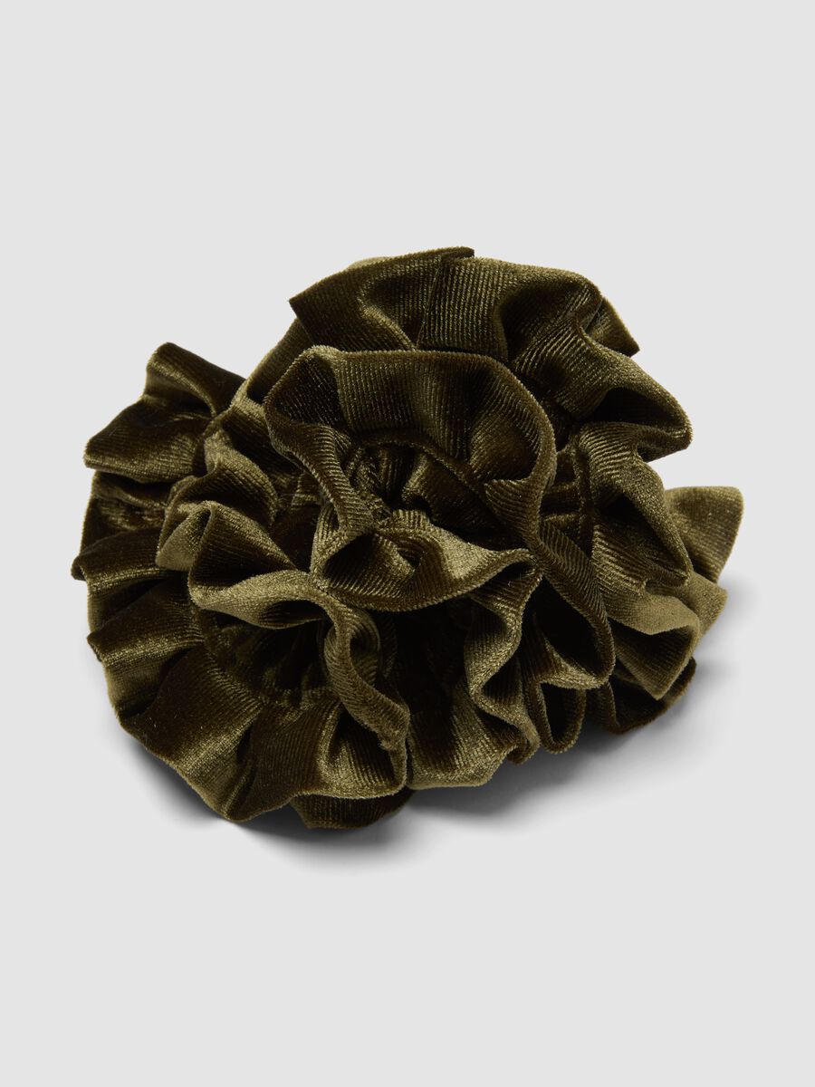 Green velvety scrunchie_2