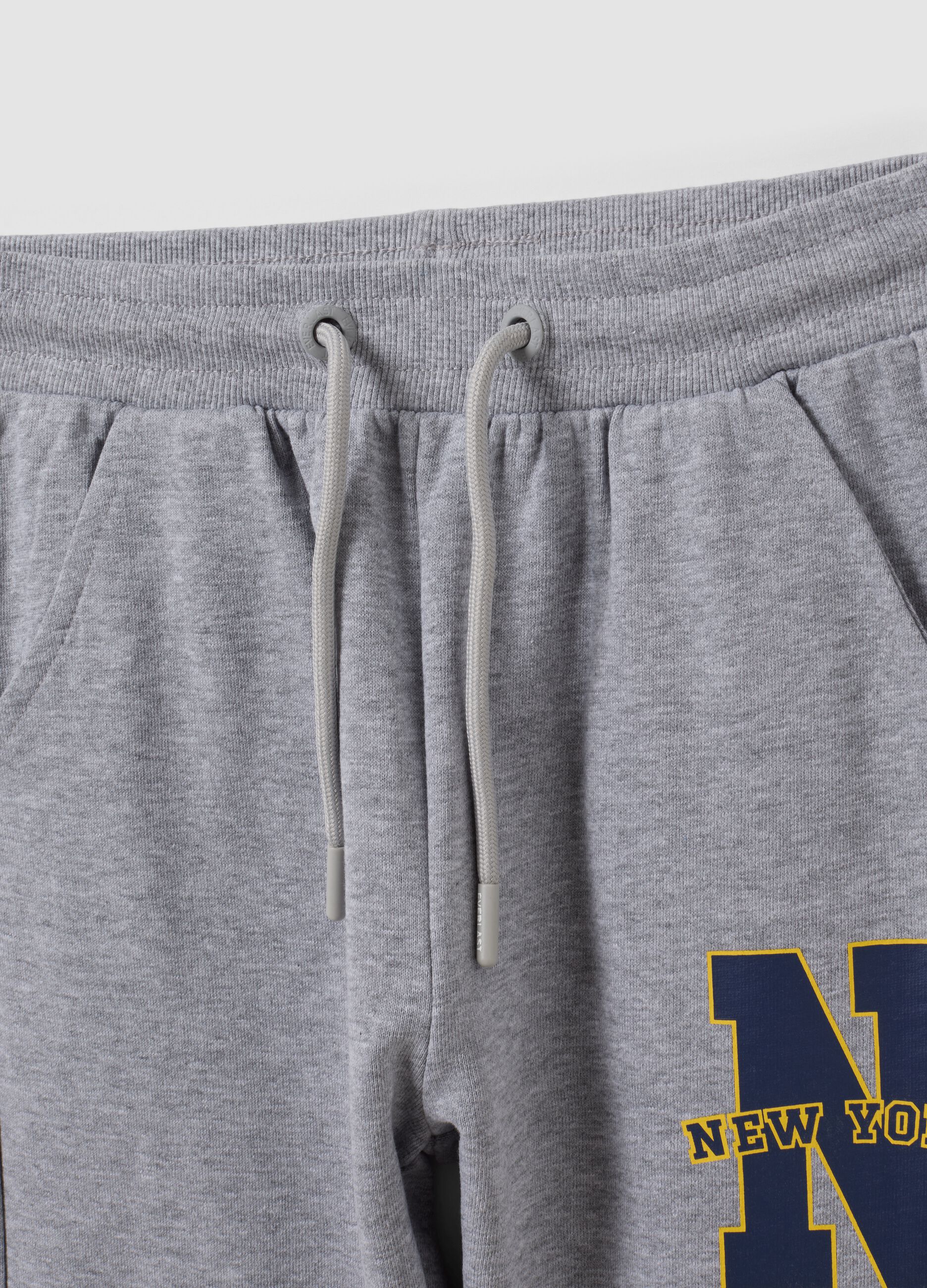 Grey pure cotton jogging set with sweatshirt and trousers for boys