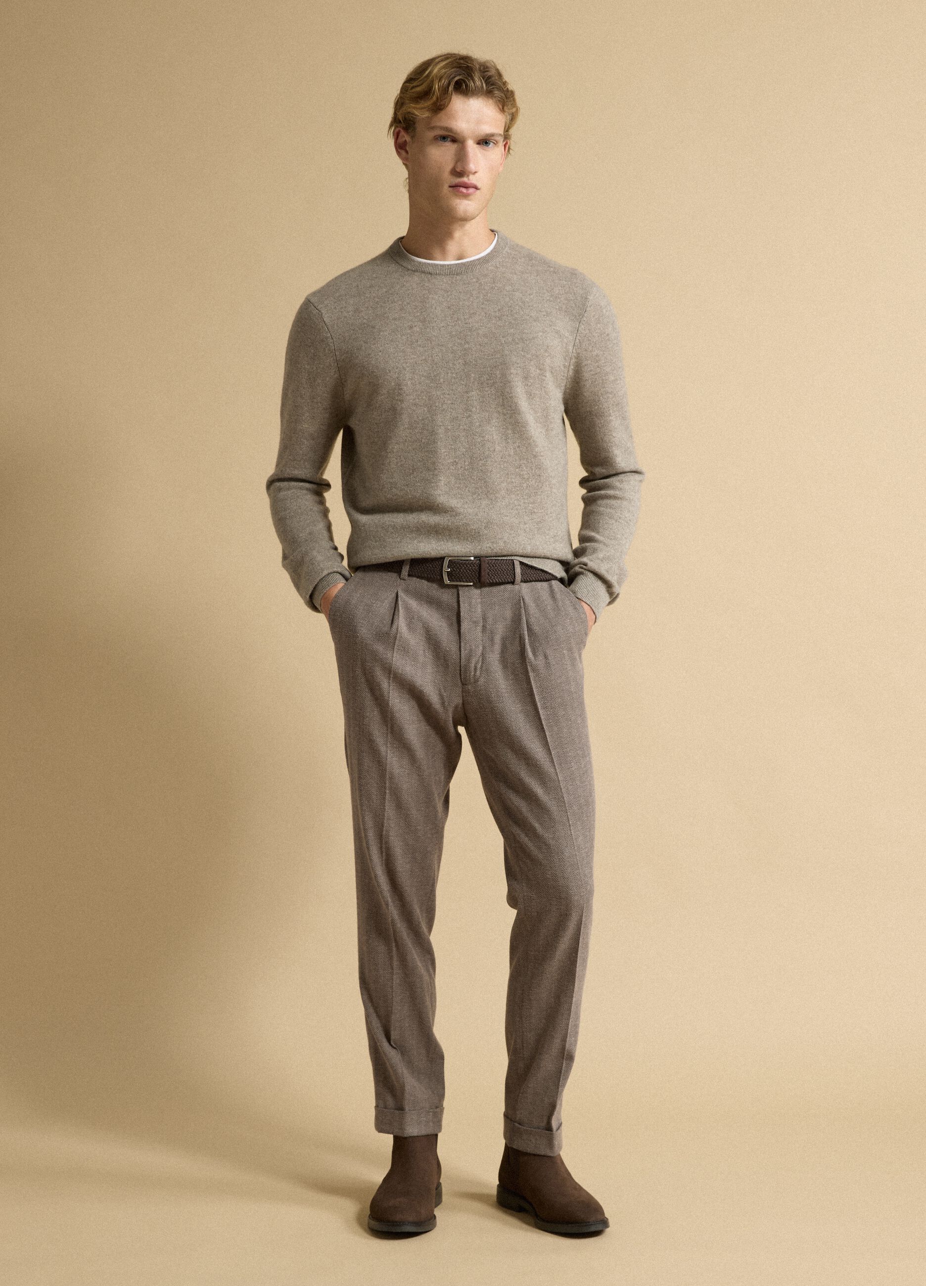 Beige pure cashmere jumper, regular fit