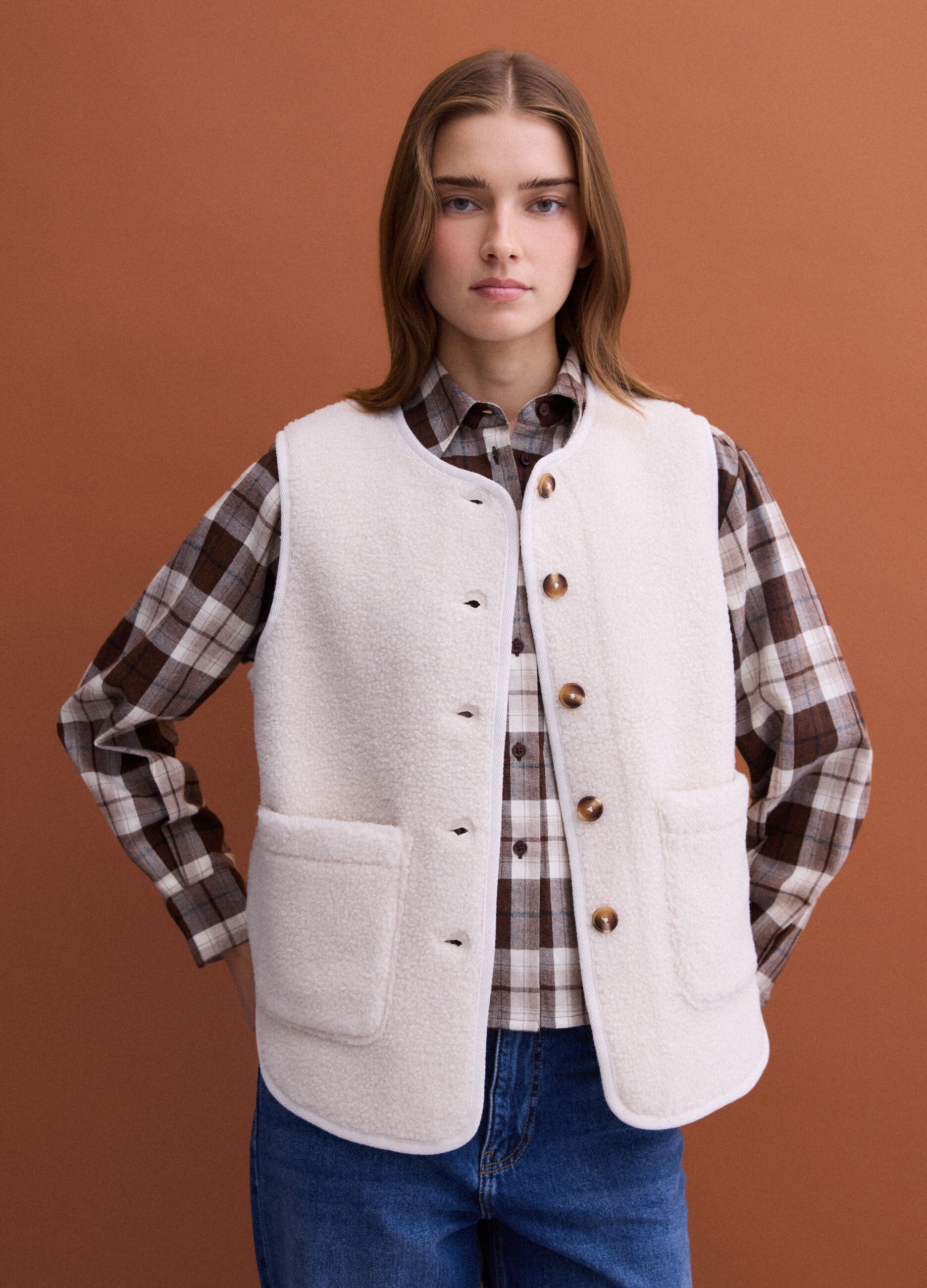 White crew-neck regular-fit sherpa gilet