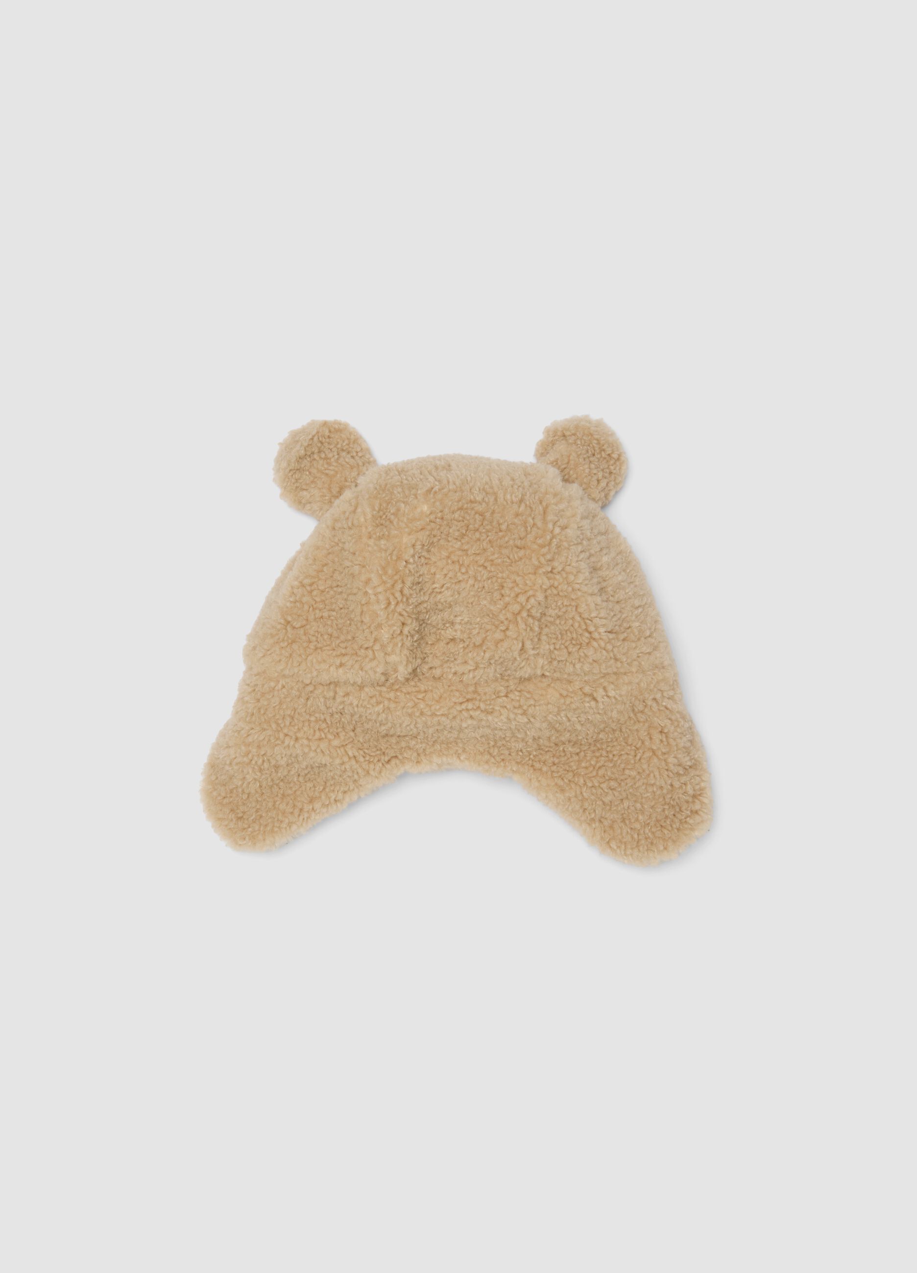 Beige hat with appliqu&eacute; ears and Winnie the Pooh embroidery