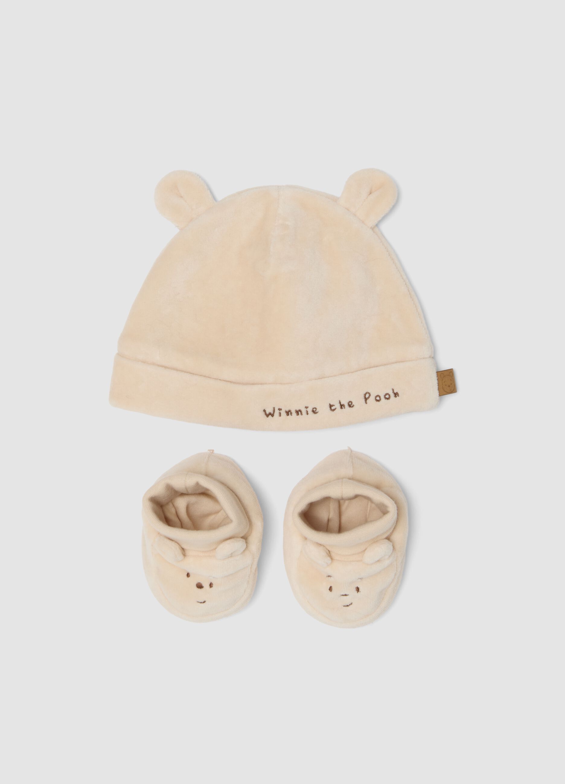 Beige set with hat and booties in pure organic cotton Winnie the Pooh