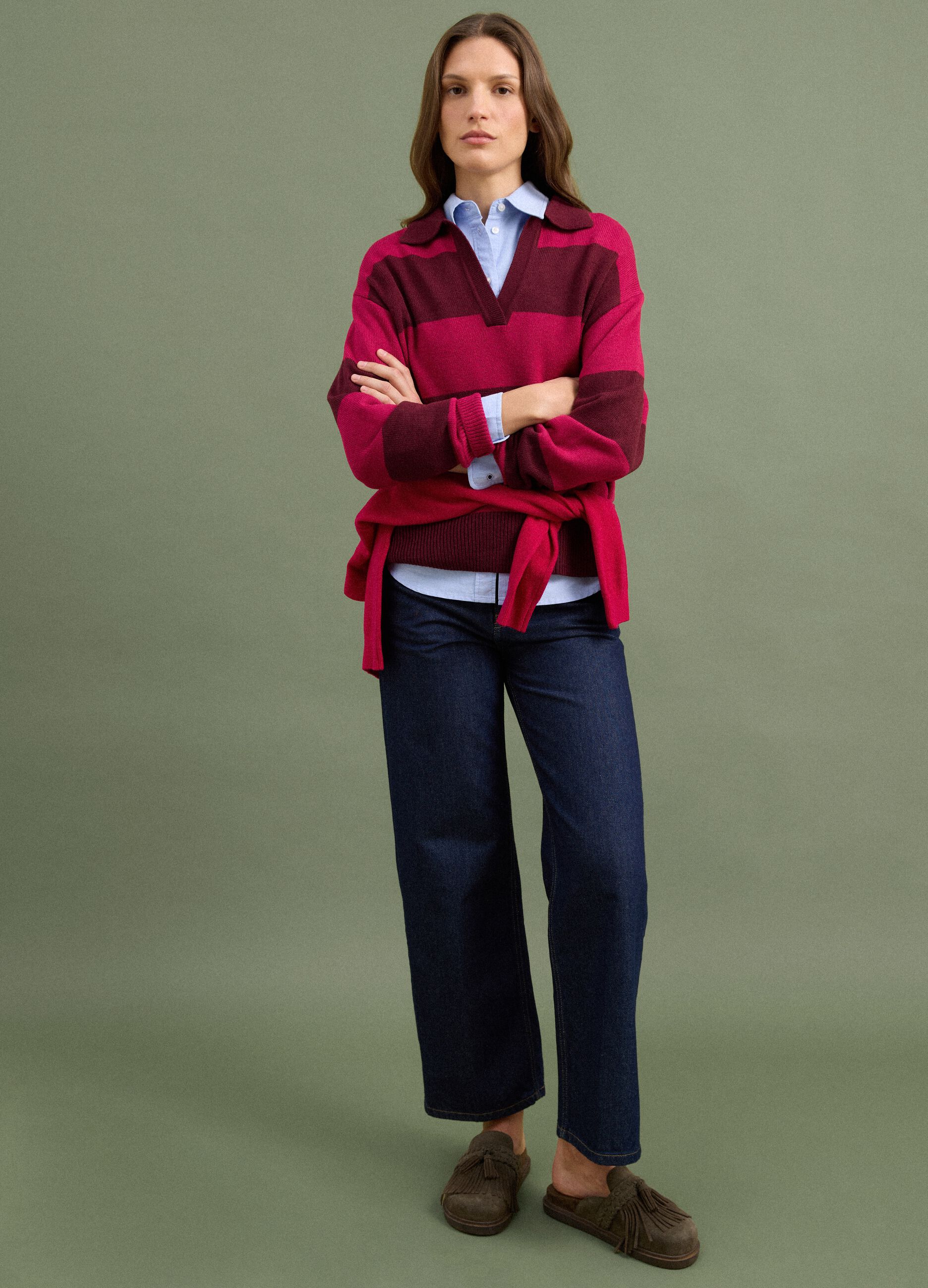 Maglia rossa in misto lana a righe con colletto polo