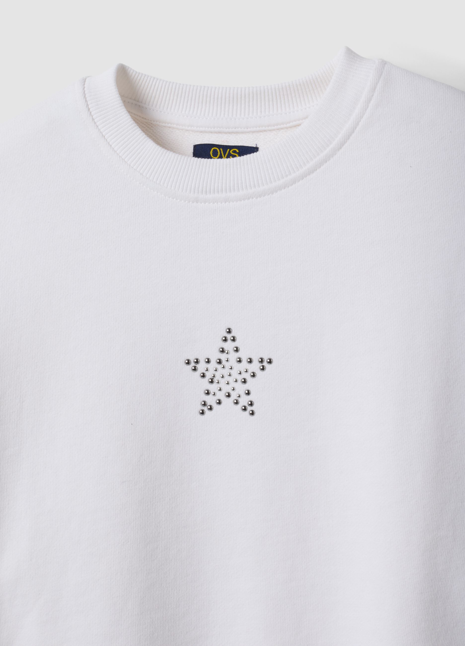 White oversized pure cotton sweatshirt with stars for girls