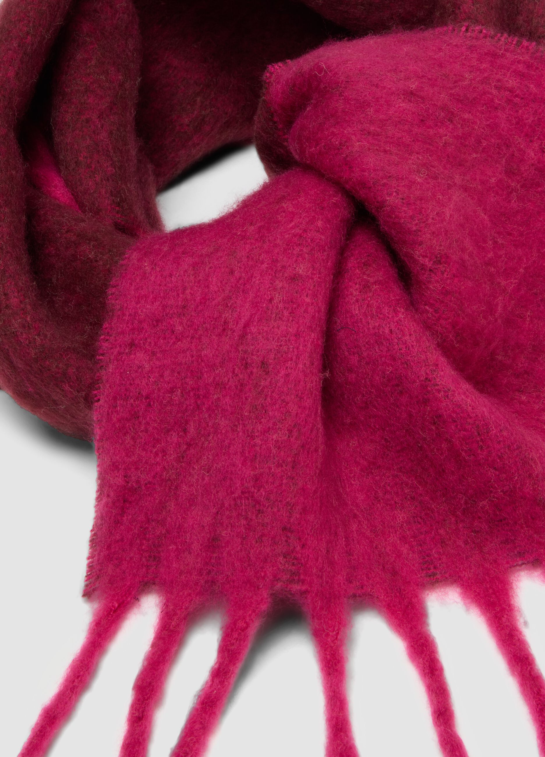 Red wool-blend scarf with fringes