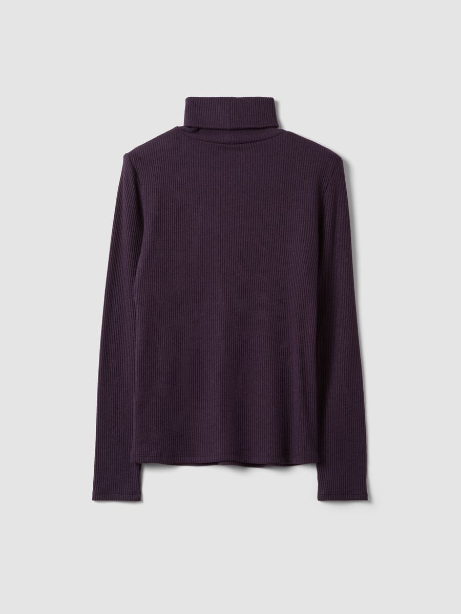 Maglia viola in misto viscosa a costine con girocollo_6