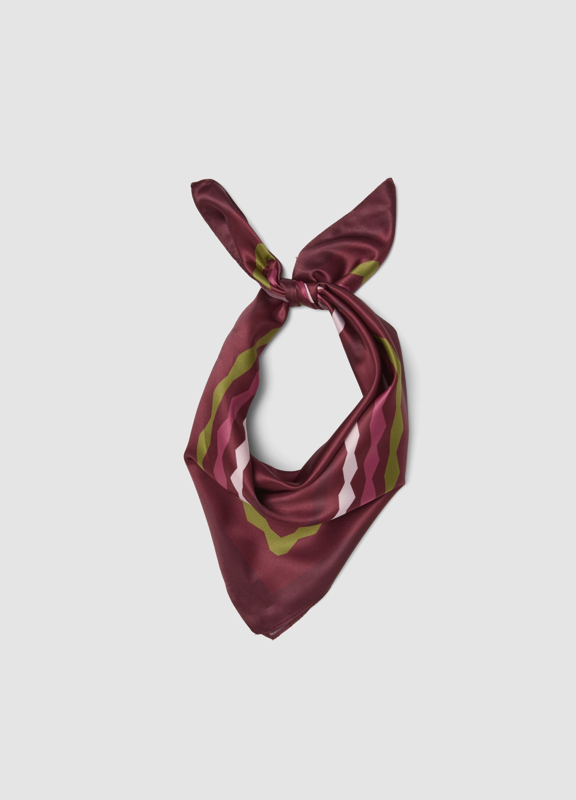 Brown scarf with contrasting geometric pattern