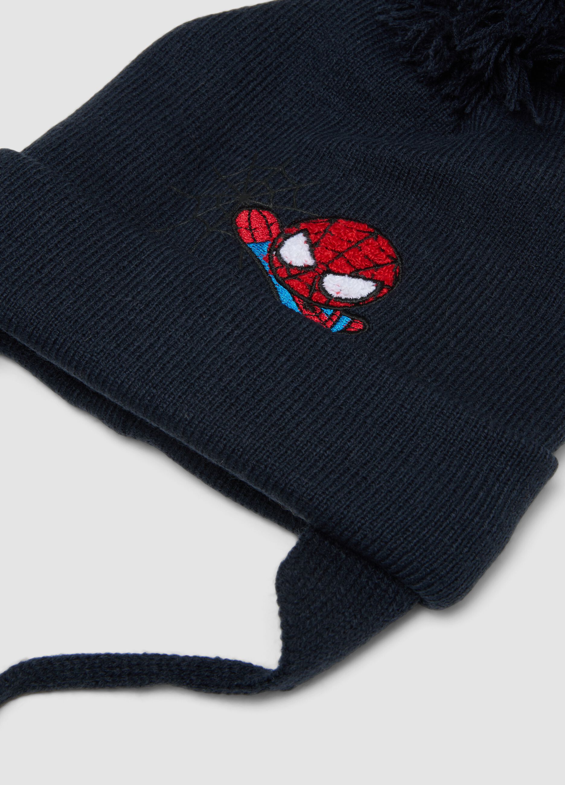 Cappello blu in maglia con pompon e lacci a tema MARVEL Spider-Man
