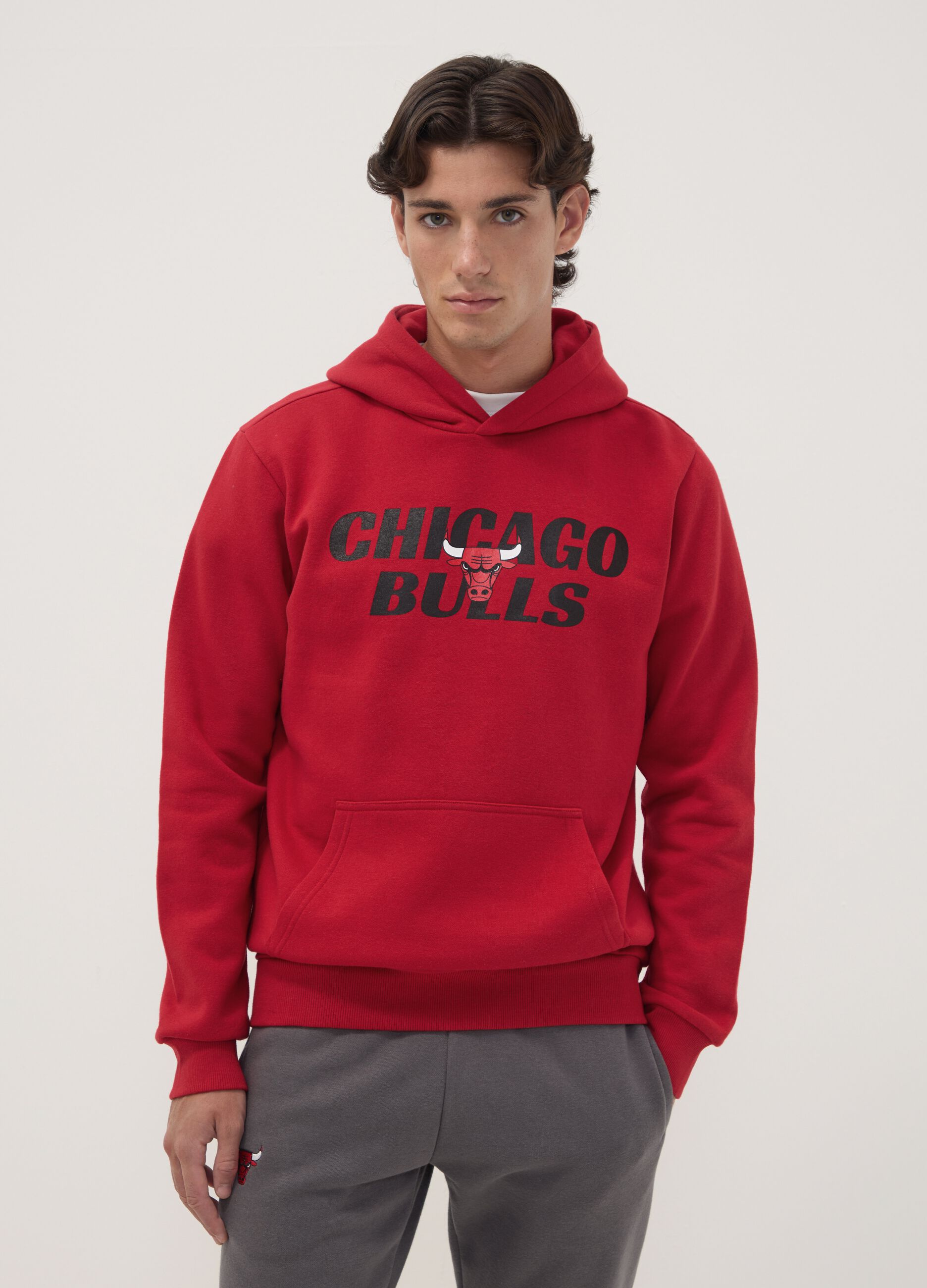 Red cotton-blend hoodie with Chicago Bulls print