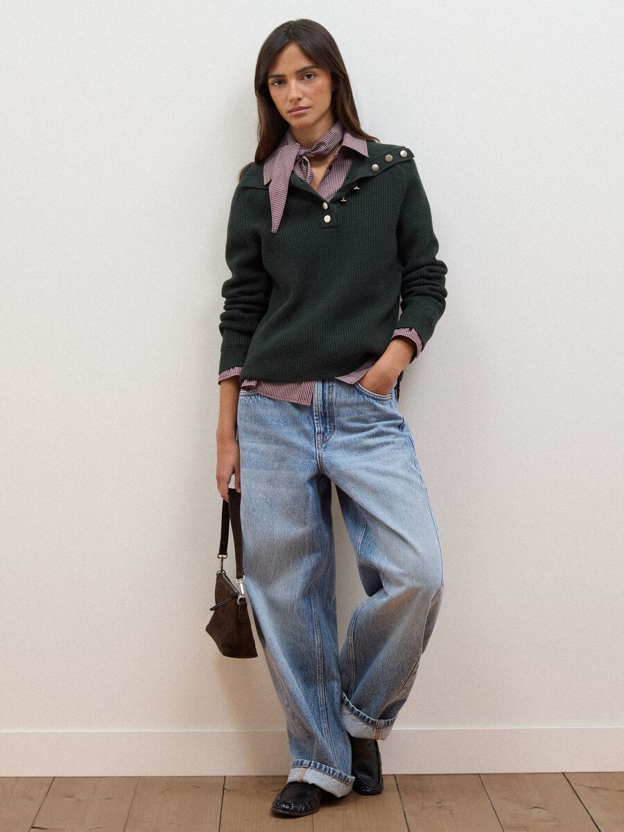Green ribbed viscose-blend top with collar_2