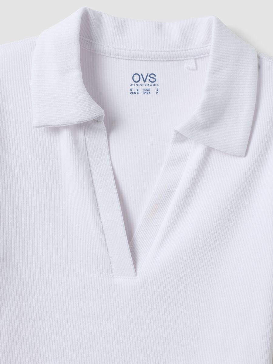 White stretch cotton polo shirt with open V-neck, regular fit_6