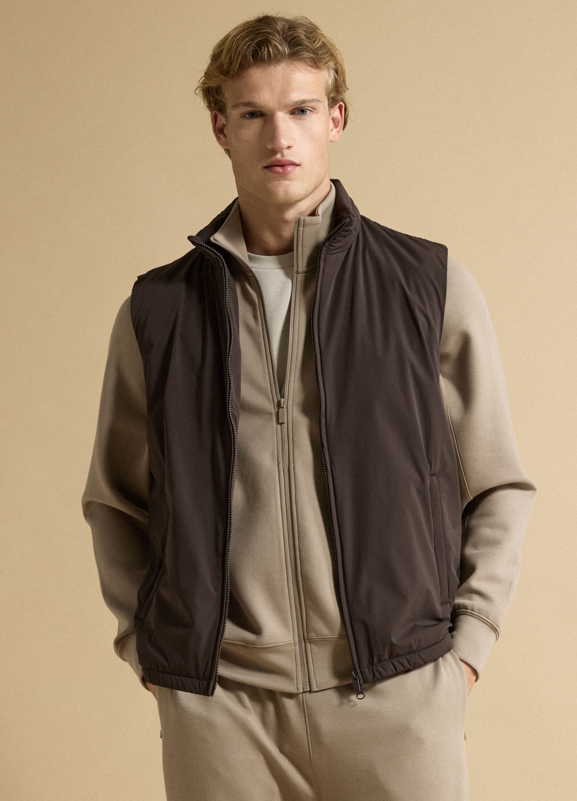 Brown stretch-fabric gilet with zip