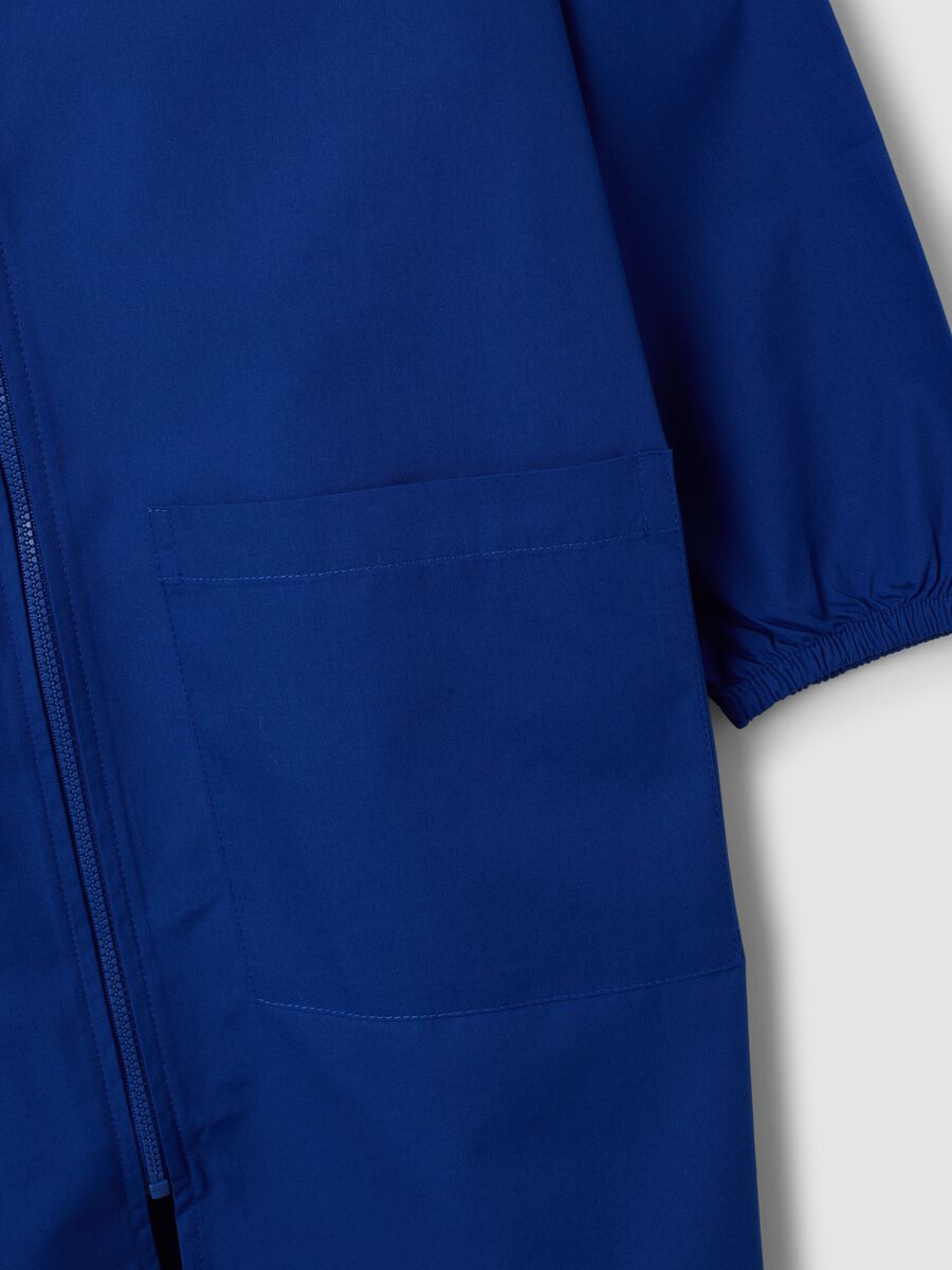 Customisable blue school apron with zip and kart embroidery_3