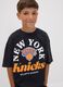Black pure cotton T-shirt with New York Knicks print for boys_0