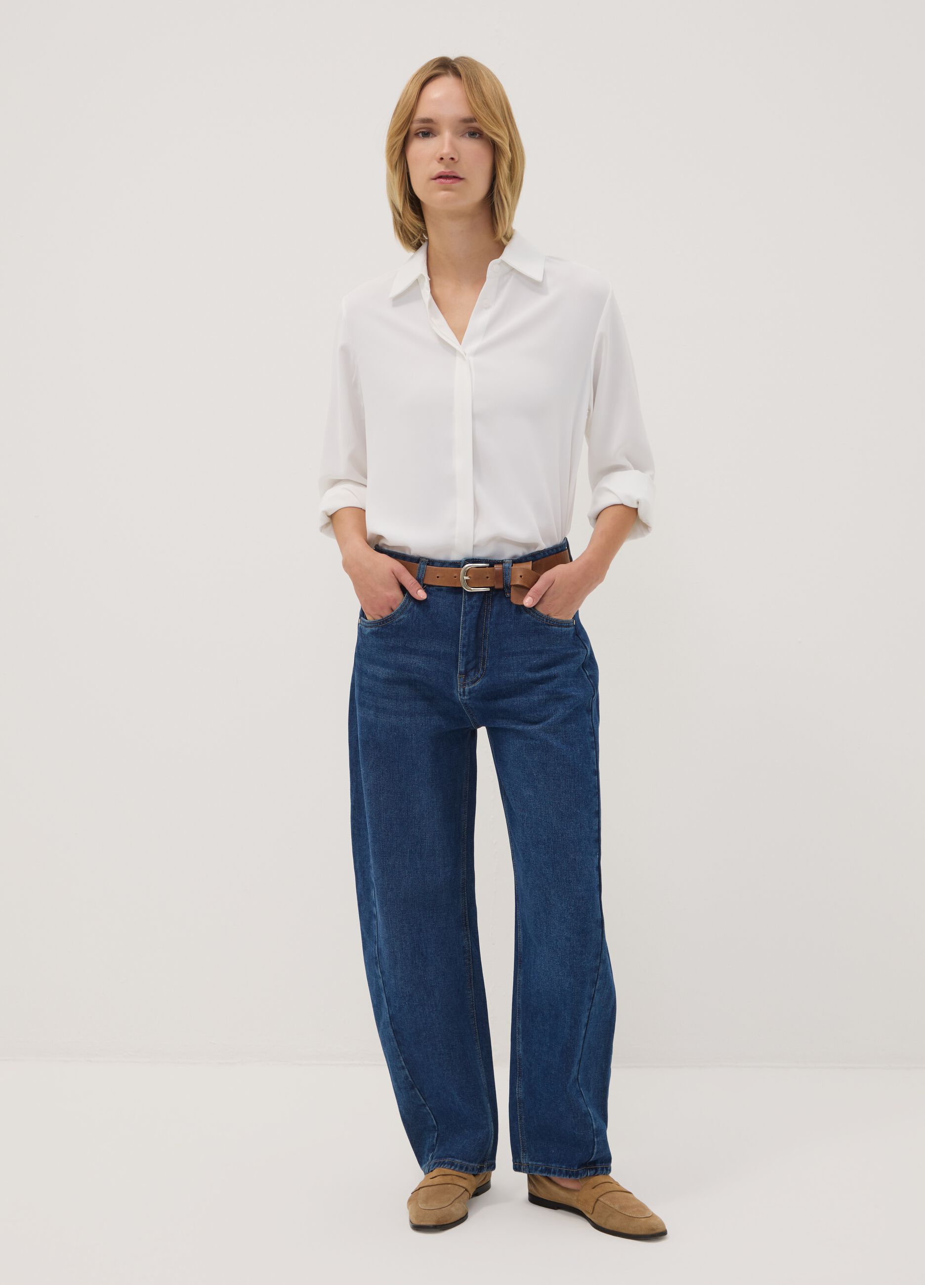 White regular-fit shirt with classic collar
