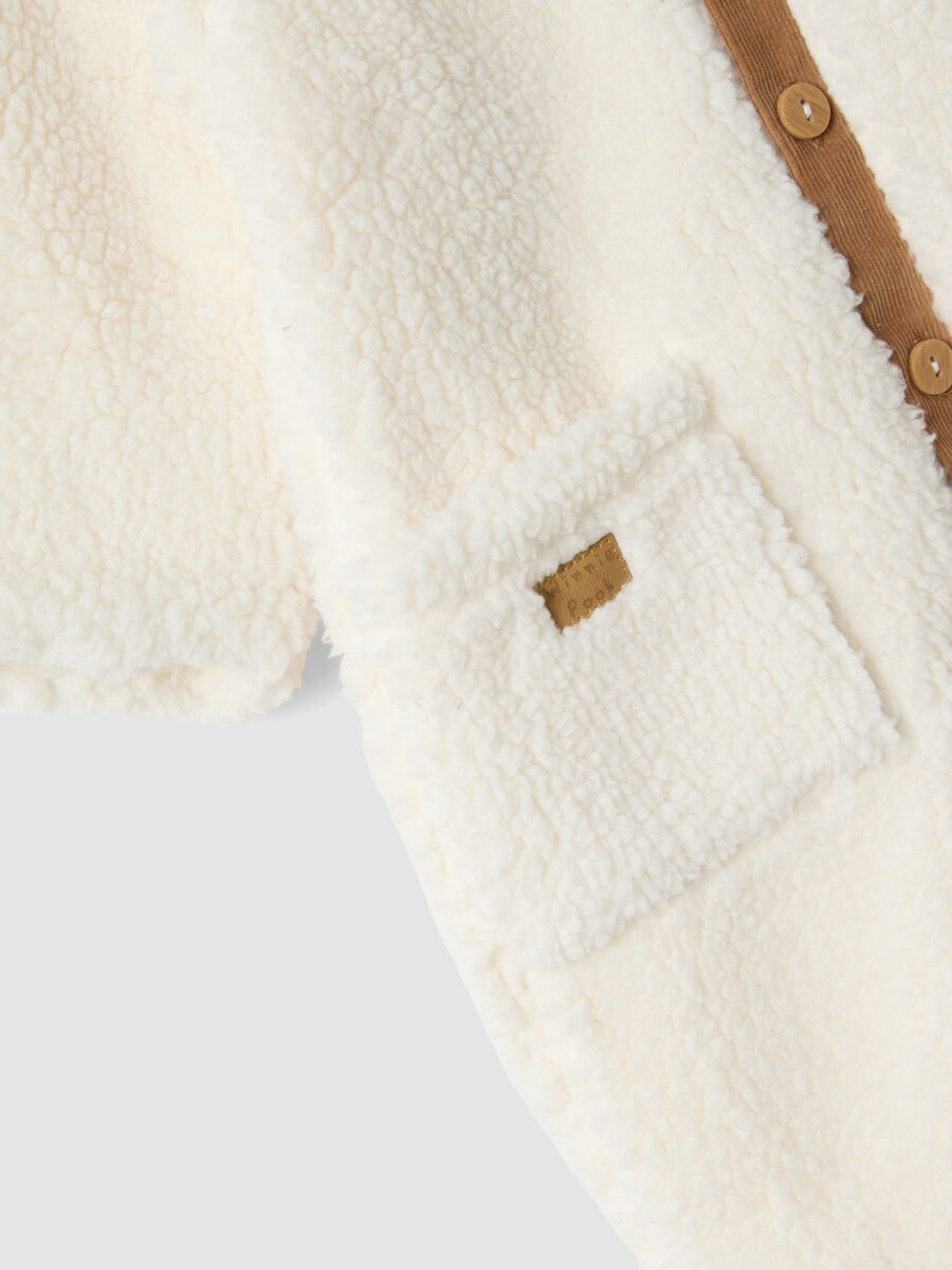 White hooded babygrow in pure organic cotton_3
