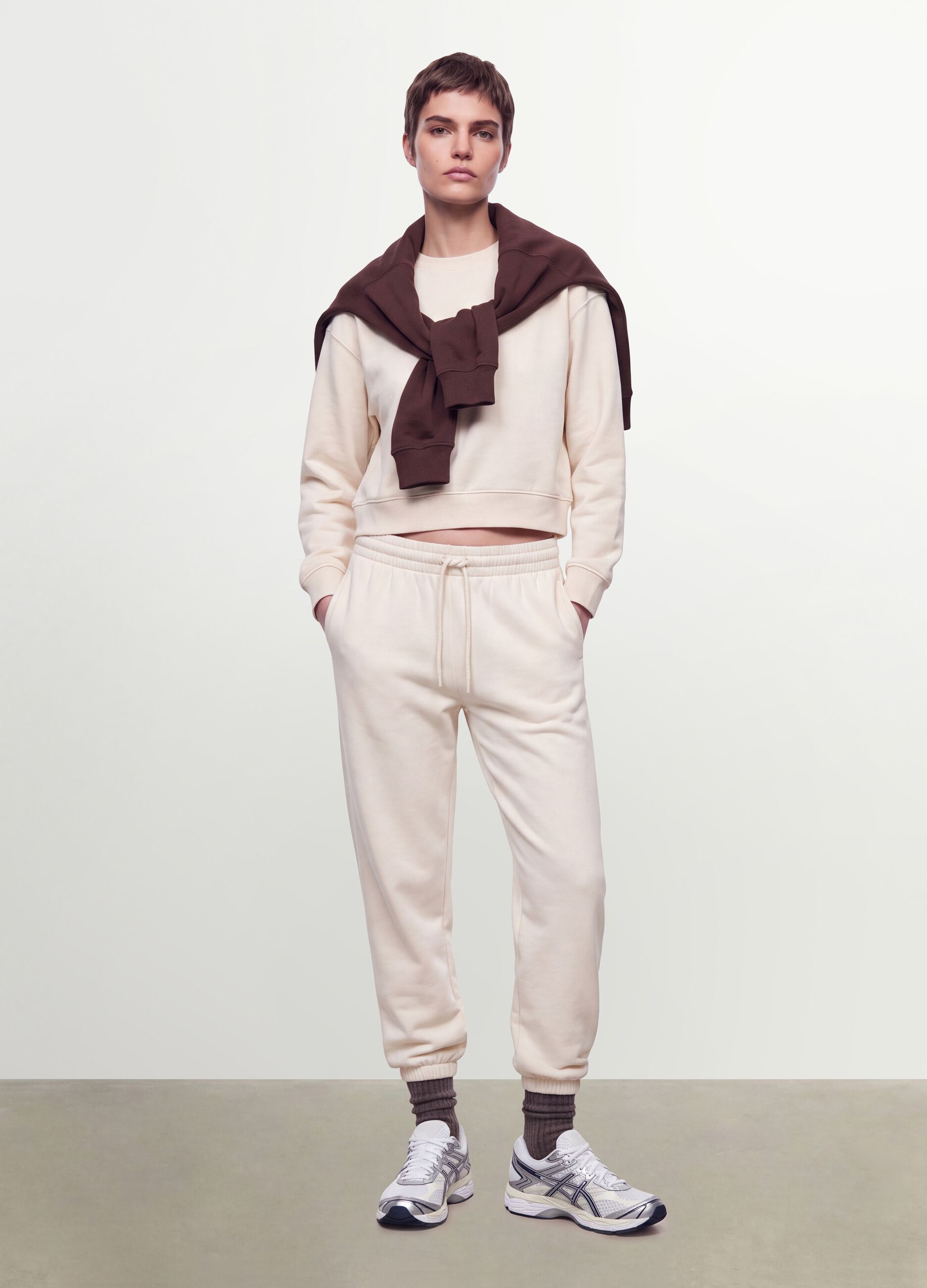 White cotton-blend joggers with elasticated waistband, regular fit